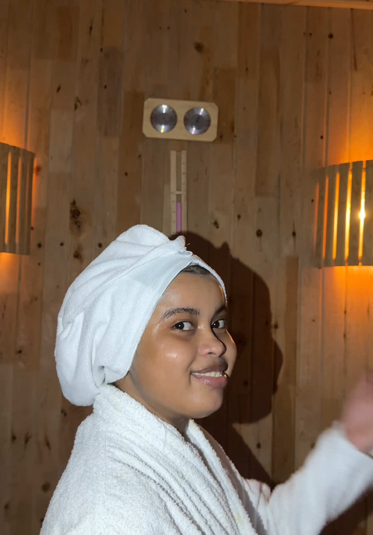 🧖‍♀️Full spa day dhamaan adeegyo raaxo leh kuna nasan kartid noogu imoow @Anjalii dheeman🔥 #somalitiktok #fyp #stitch #spa #relaxation 