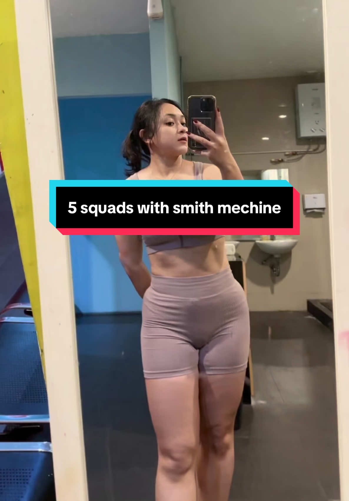 5 squad with smith mechine 🦵🍗 #foryoupage #gymmotivation #workout #legday #glutesworkout #fypシ゚viral #squad #smithmachine 