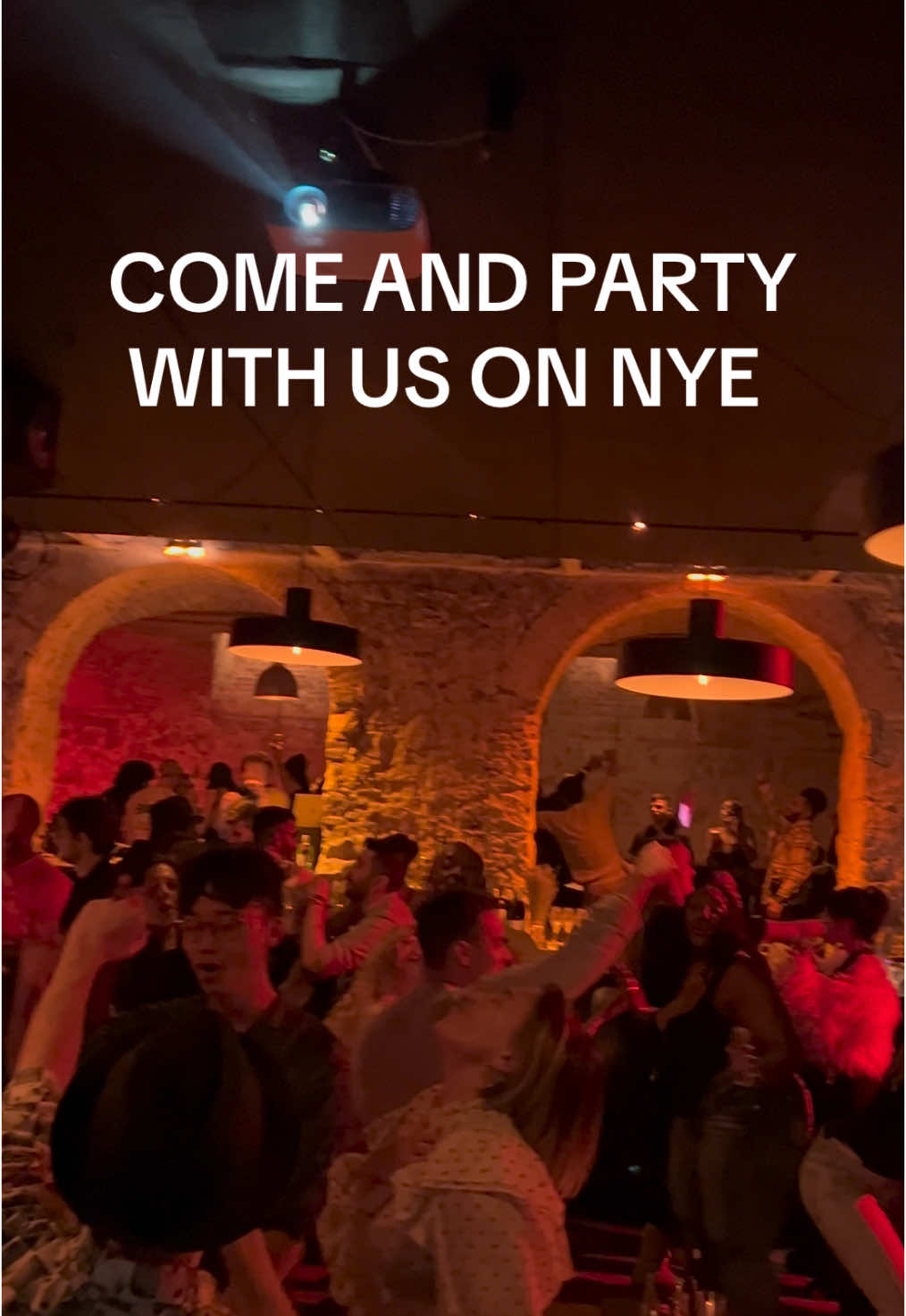 Come and party with us on NYE!!! 🥂🥳 🚨GRAB THE LAST TICKETS!#linkinbio  #oldskoolrnb #oldskooldance #oldskoollove #barcelona #oldschoolhiphop #rnbmusic #party #newyearseveparty #rnbvibes #rnbparty 