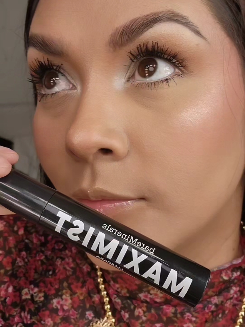 @bareminerals MAXIMIST Phyto-Fiber Volumizing Mascara  A volumizing mascara with orange peel fibers and fortifying ingredients for instant maxed-out volume and visibly thicker lashes in as little as eight weeks. Got mine at my @ipsy box and you can subscribe too link in my bio 💗 Mascara Also available @ultabeauty and @sephora #bareminerals #ipsy #giftedbyipsy #mascara #vegan #volumelashes #trending #makeup #musthave@bareMinerals 