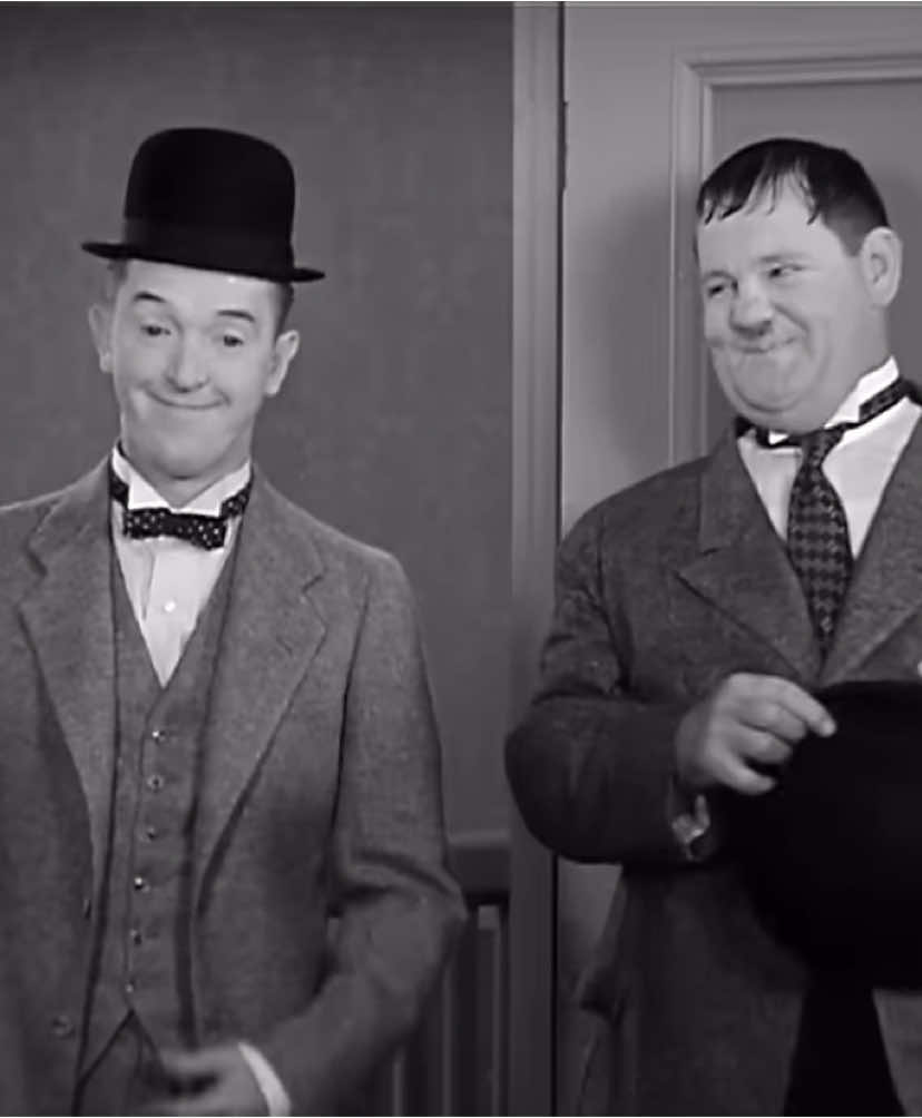 Laurel and Hardy in ‘On The Loose’ (1931) #laurelandhardy #stanlaurel #oliverhardy #stanandollie #hollywood #foryou #fyp #fypシ #ontheloose 