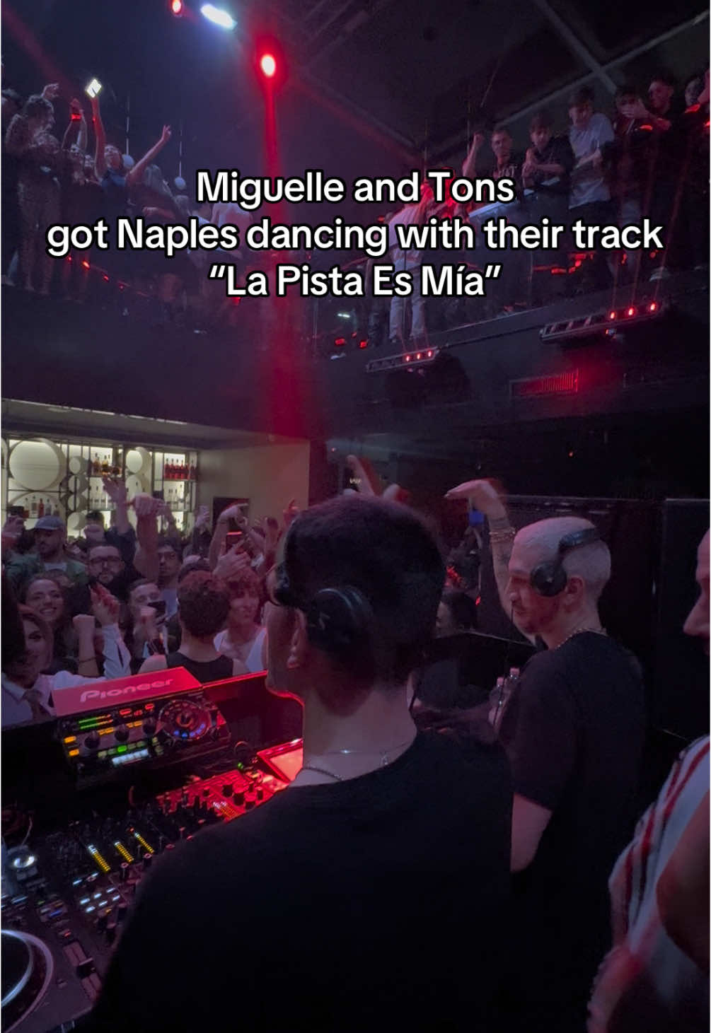 @Miguelle & Tons set the dancefloor on fire in Naples! 😍 #miguelleandtons #twoandahalfcats #clubbing #naples #electronicmusic #housemusic #techhouse #latinhouse #solidgrooves 