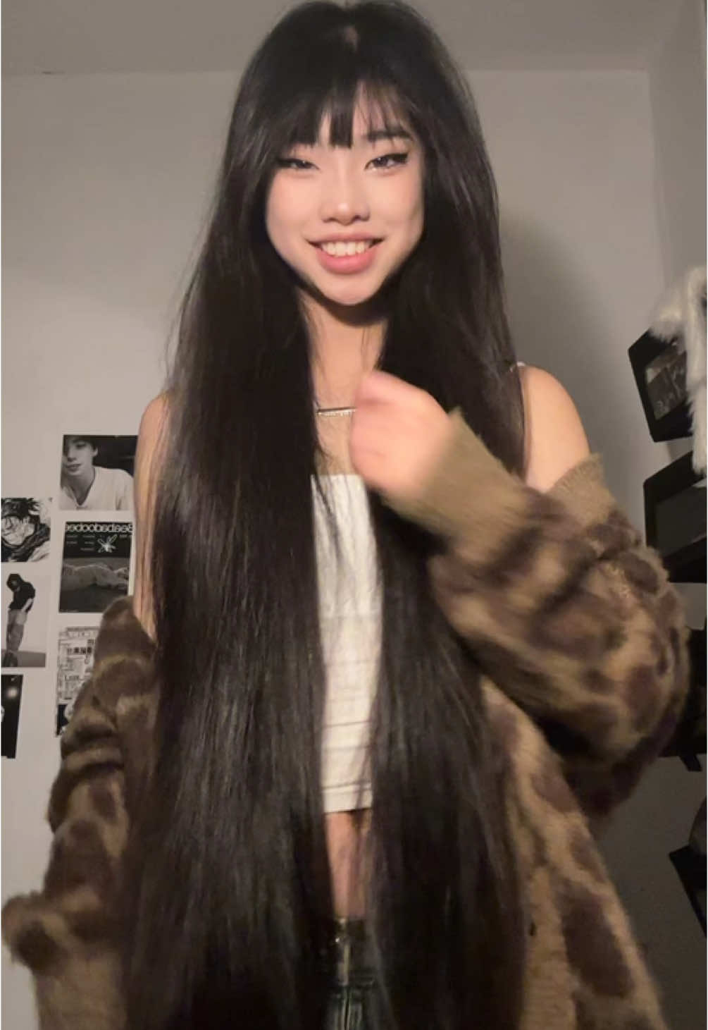 hope everybody had a nice christmass #dance #fyp #dancing #trend #trending #asian #xuhong #tiktok #trendingtiktok #longhair #foryou #foryoupage 