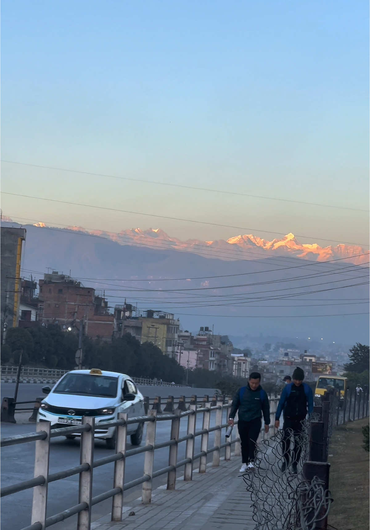 आफ्नो खुसी गर्नुस्, मान्छेले खुट्टा तान्न त कैलेई छोड्दैनन् | ❤️ #fyp #kathmandu #foryoupage #peaceful #view #winterinnepal #magar #❤️ 