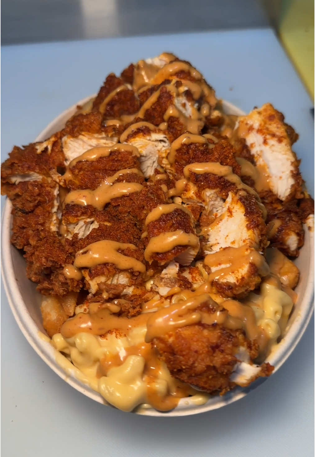 Ahh, the beautiful sounds of the HALF MAC HALF FRIES HOT CHICKEN being made from @Fluffieshotchicken in New Jersey and NYC! 🍗🧀🍟🤤 #DEVOURPOWER #fyp #foryou #foodtiktok #hotchicken #macncheese #fries #comfortfood #foodies #foodblog #fluffieshotchicken #hotchickenmacandcheese #hotchickensandwich #nyc #nj #asmr #asmrfood 