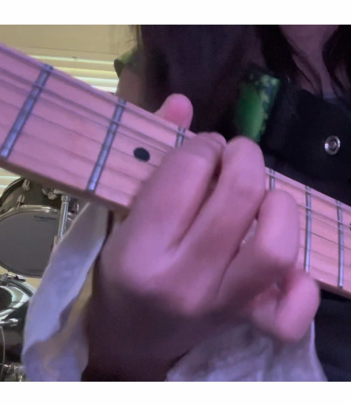 My Own Summer —- Deftones😍💋💍 I woke up and just learned this cuz the riff is so bad ass if enough people watch I’ll post the tabs #foryou #fyp #deftones #guitar #myownsummer #asian