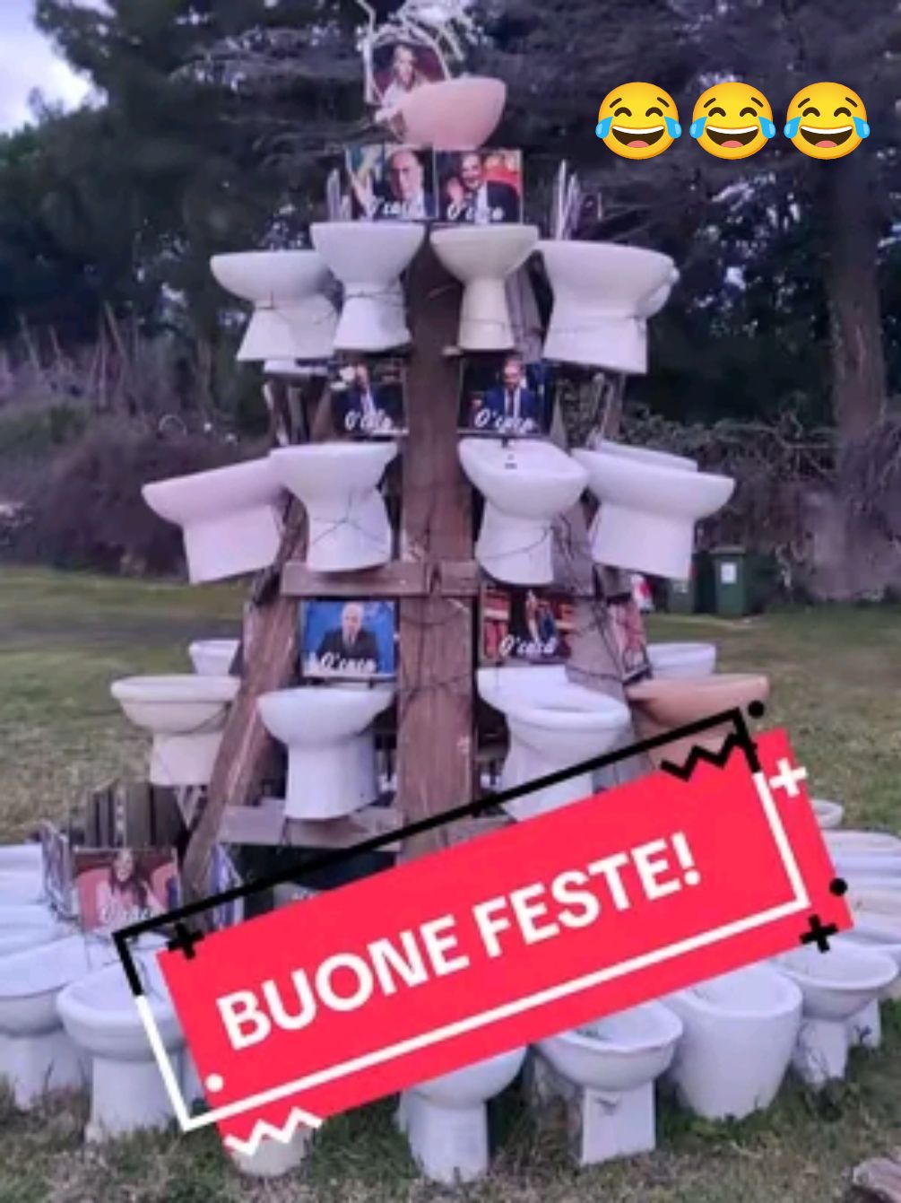 Buone feste a tutte voi! #catania #catania🔵🔴tiktok  #natale #auguri #feste  #fratellidicrozza #governomeloni #governoitaliano #dilettantiallosbaraglio #incapaci 