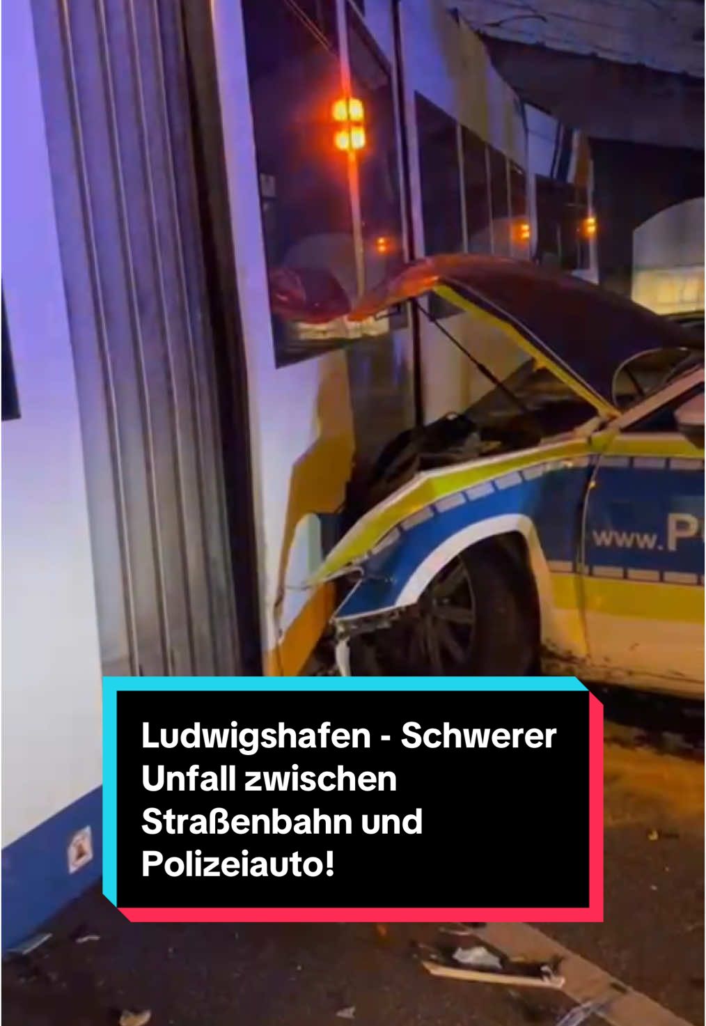 #Ludwigshafen - AKTUELL: 26.12.2024 - Schwerer #Unfall zwischen #Straßenbahn und #Polizeiauto ‼️  #mrn #mrnnews #news #polizei #auto #verkehr #schwererunfall #streifenwagen #feuerwehr #rettungskräfte #aktuell #breakingnews #fy #fyy #foryou 