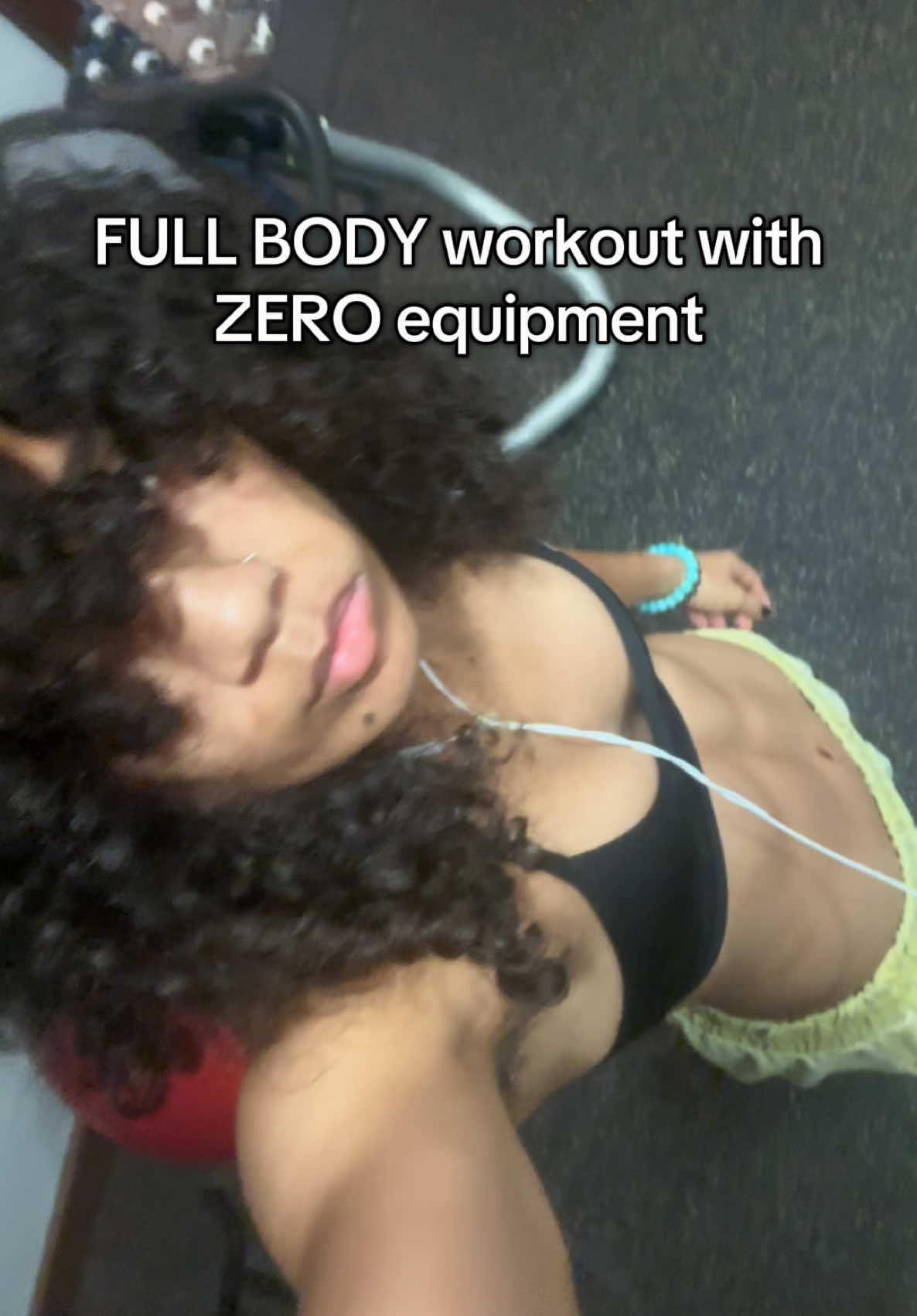 try this at home 😸 #homeworkout #abs #fullbody #gymgirl #fypシ #foryou 