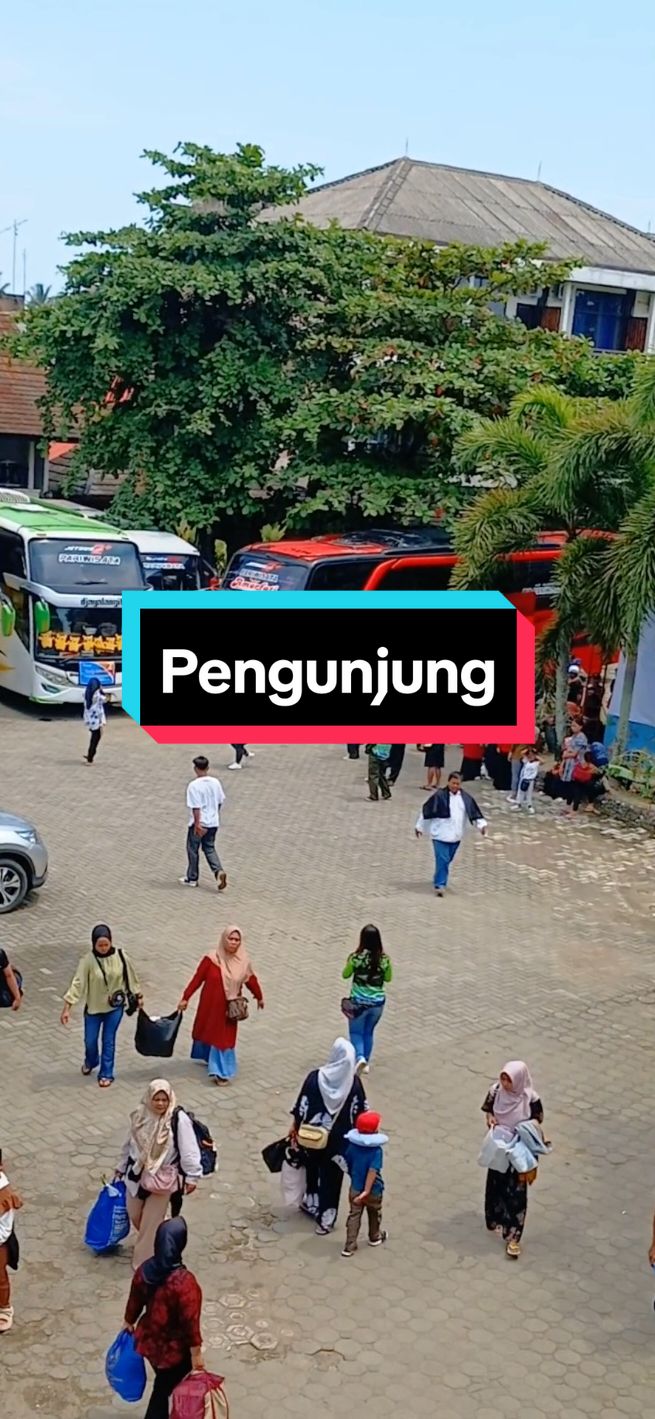 Hari-Hari menuju pergantian tahun 2025, terpantau tamu sudah mulai menyerbu. Kamu rencana berangkat kapan ?  Jangan Lewatkan, Segera Reservasi Sekarang ! ☎️ (0265) 639 032 📞 081224331705 (Iman) 📞 082321013968 (Dwi) 📍Jl. Pantai Barat, No.43, Pananjung, Pangandaran, 46396, Jawa Barat.  #Pantaipangandaran #buminusantarahotel #pangandaranbeach 