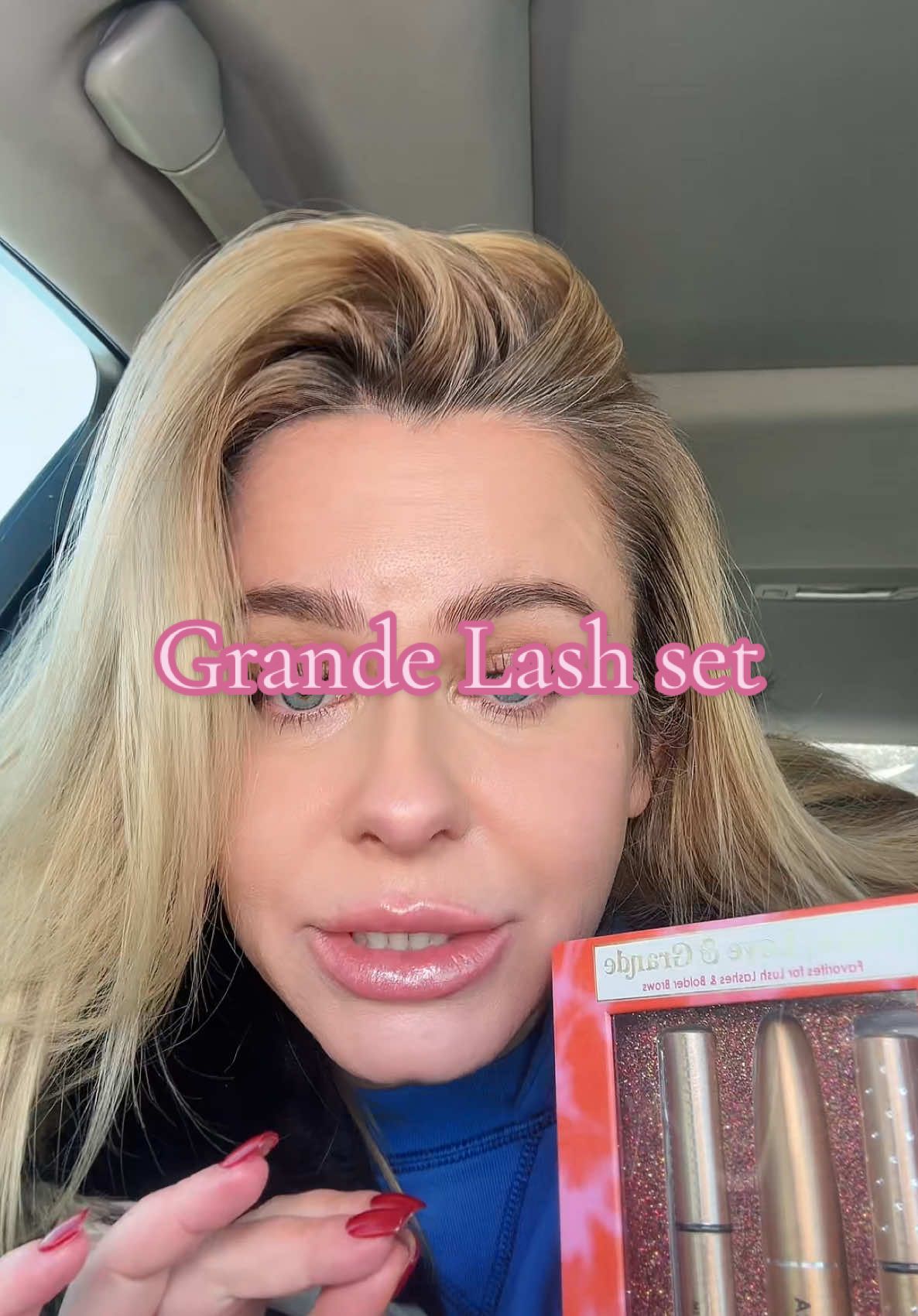 Such a great deal on the grande lash set that comes with a serum mascara and a brow serum #GrandeLash #GrandeLashSerum #GrandeLashBrowSerum #GrandeLashSale #GrandeLashSet