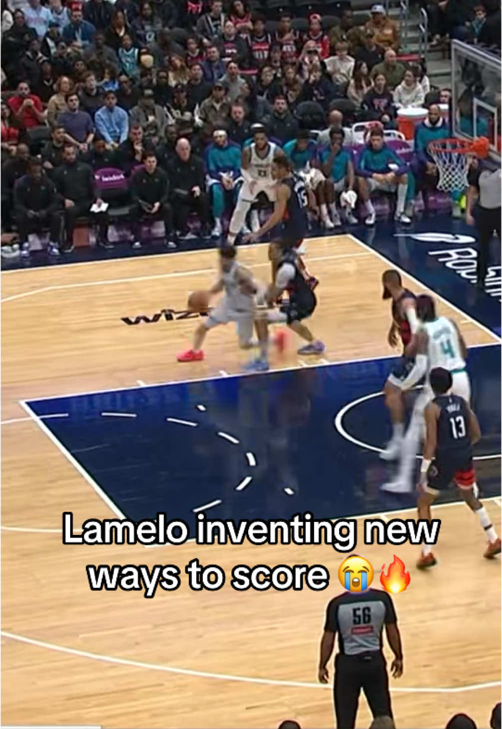 Never seen this. 😂 #NBA #bball #basketball #hoops #lamelo #hornets 