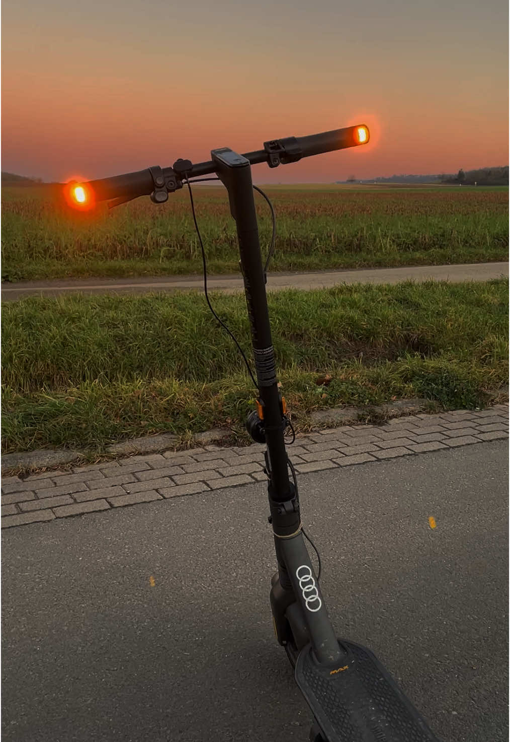 NINEBOT G2MAX - SUNSET 🌅  #ninebot #escooter #escooters #escootertuning #segwey #ninebotg2max #segway #ninebotg2max #hack #escooterlife #electroscooter #fyy #fyp #fyyyyyyyyyyyyyyyy #fyyy #foryoupage❤️❤️ #foru #chill #fyppppppppppppppppppppppp #Meme #sun #sunsets #sunrise #xiaomi #xiaomiscooter #segweyninebot #ninebot #ninebotgokartpro #ninebotg30max #ninebotscooter #escooter #wiese #goviral #besutiful #badenwürttemberg @xiaomi_nicklas333 