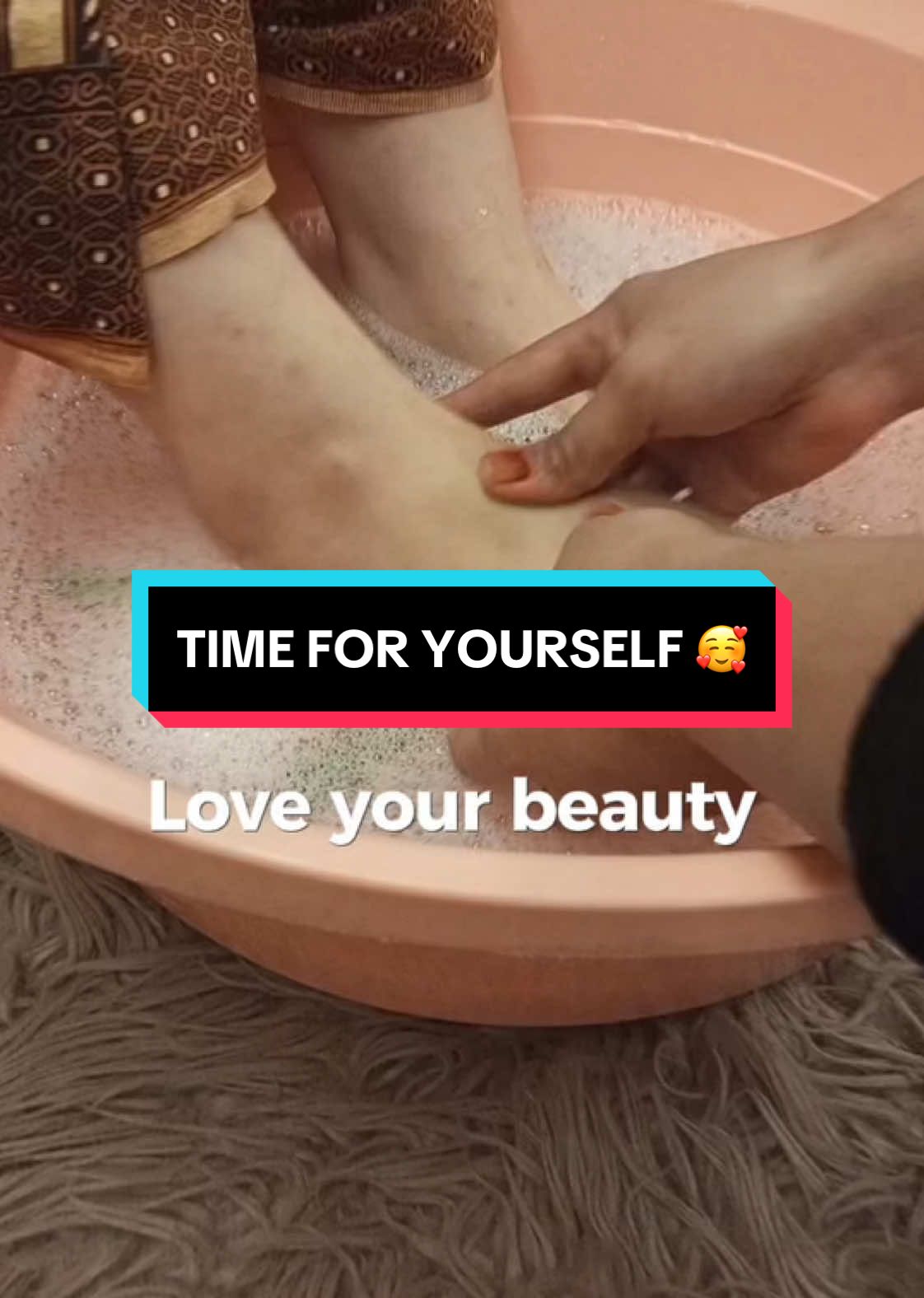 Love yourself girl ! #CapCut #esekeli #zanaspamuslimah #spaayerkeroh #urutantradisional #spano1melaka #viral #melaka #BeraniLaksanaJebat #BijakLaksanaTuah #tiktokviral #tiktok #fyp #fup #fypdongggggggg #metime #loveyourself #spa #facial #flowershower 