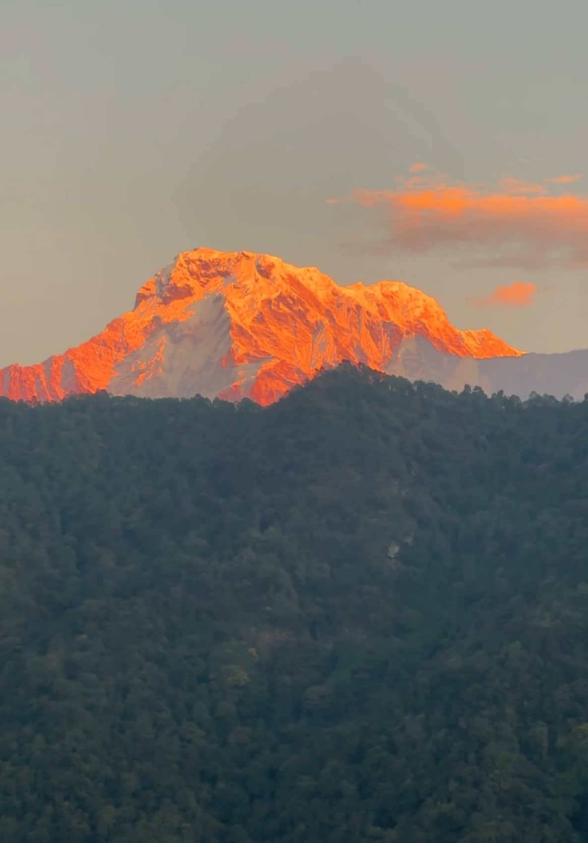 काश्की नेपाल 🥰🌄🌅 #naturemania #kaski #pokhara #goldenhour #sunrise #mountain #nepal