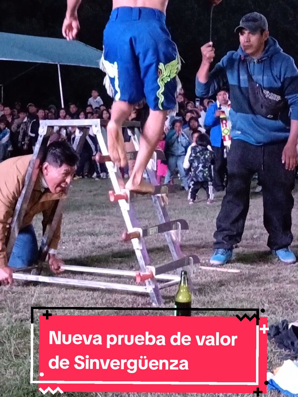 Nueva prueba novedosa de valor y valentía de Sinvergüenza #danzadetijeras #patrimoniomundial #paraelmundoentero #folklore #artetiktok #talentotiktok #adrenalina #valentia #peru #ayacucho #huancavelica #huancayo #fvp 