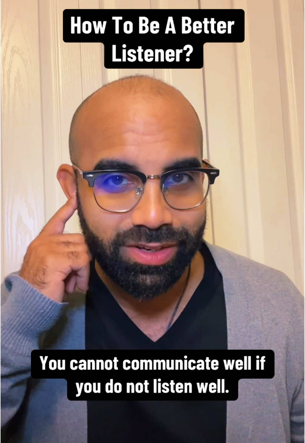 In a world full of distractions, becoming a better listener can transform your relationships, communication, and personal growth. Here how to become a better listener 🎁 Are you a good listener?👂 #activelistening #bettercommunication #listentounderstand #personalgrowth #mindfulconversations 