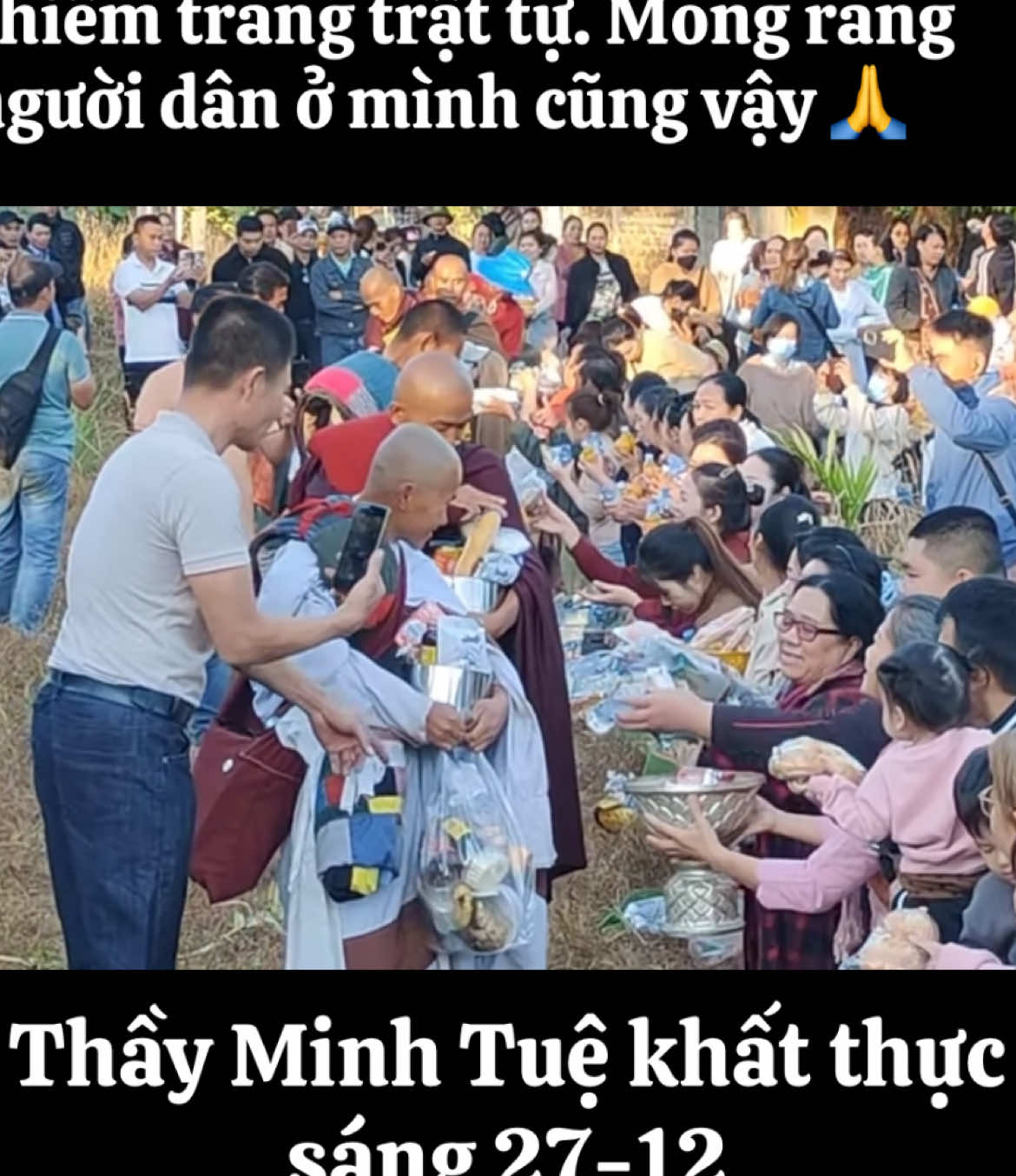 thầy Minh Tuệ khất thực ngày 27-12.  #thayminhtuemoinhat #thầyminhtuệ #đoànvănbáu #lekhagiap #thichminhtue 