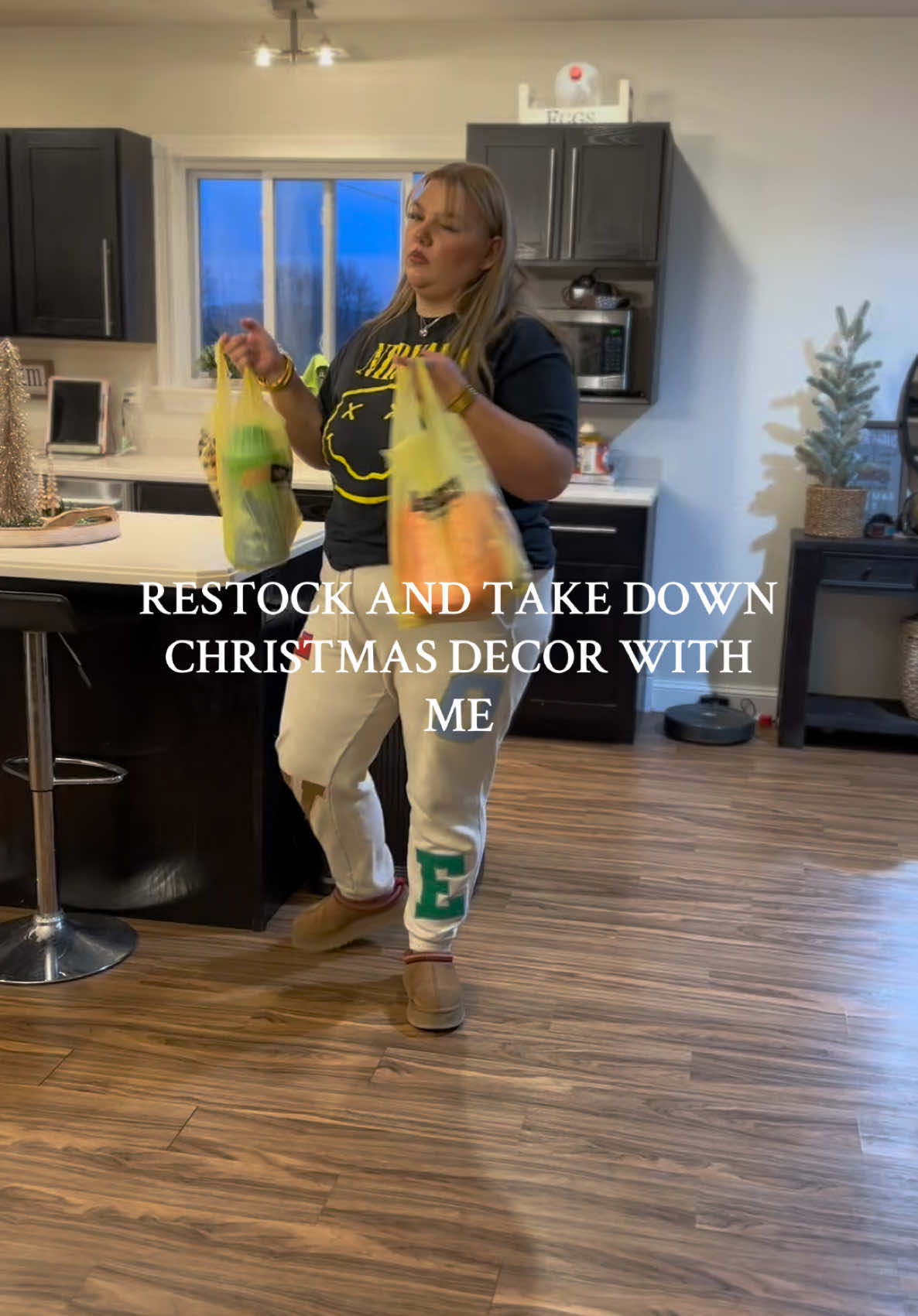 My favorite time of year has came and went! 🥺 #sahm #momof3 #OOTD #sahmvlogging #sahmvlogs #cleanup #CleanTok #dayafterchristmas #sahmof3 #toddlersoftiktok #restock #asmr #asmrsounds 