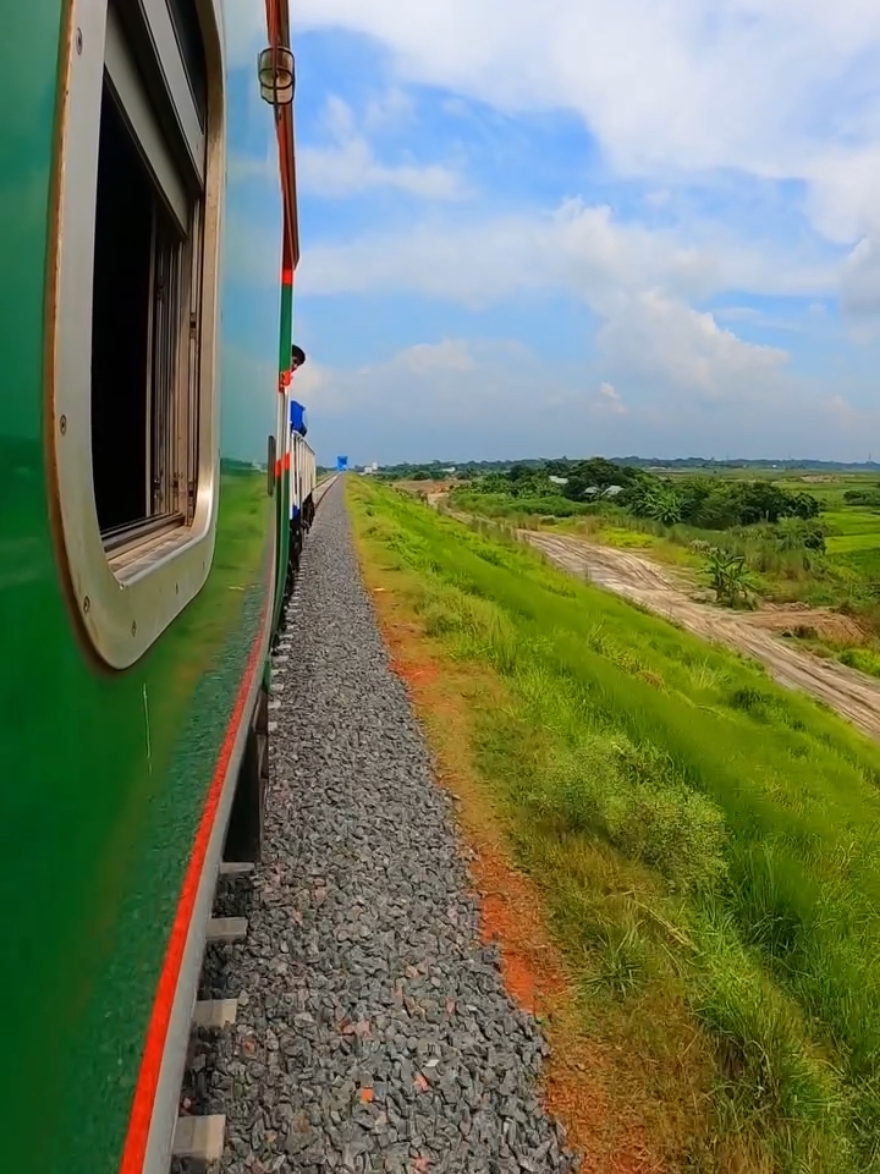 জীবনে অত্যাধিক আশা করাই সকল হতাশার মূল কারন! #narsingdi #bangladeshrailway #bheramara #trainexpressbd #sagorluxurytrain #kushtia #trainloversagor #sagorluxurytrain #kushtia ##bangladeshrailway #narsingdi 