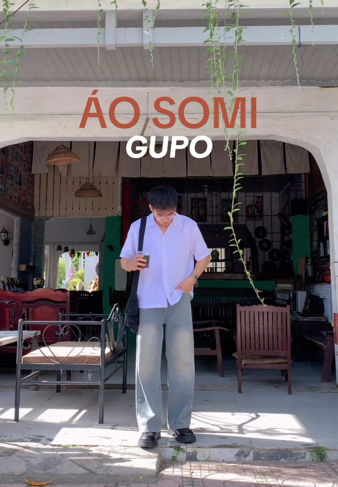 café với chiếc somi cubanshirt nhà @GUPO  #huybach #outfit #fitcheck #aosomi #somitrang #cubanshirt #outfittet 