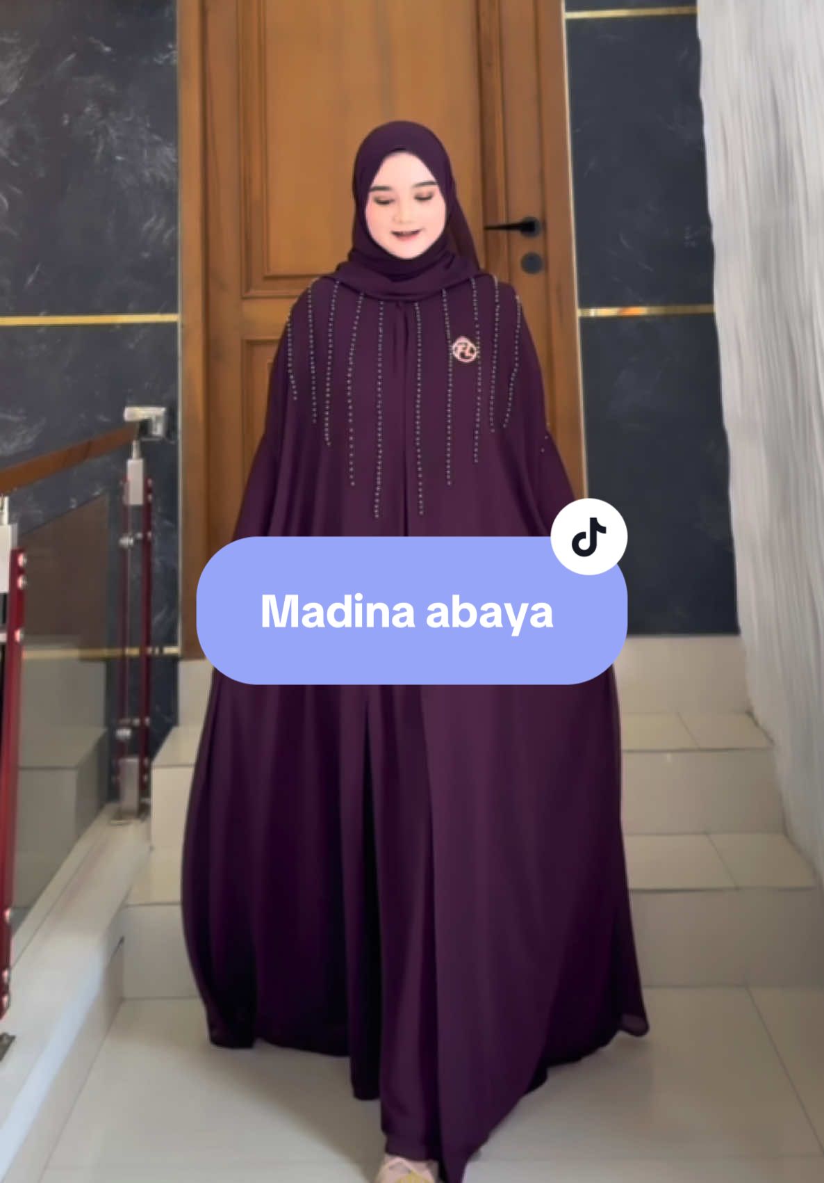 Kalian wajib punya madina abaya ini😍 #farazlabel #dresslebaran2025 #fyf #fypシ゚viral #bestseller #trendtiktok #sethijab #abaya #abayasethijab 