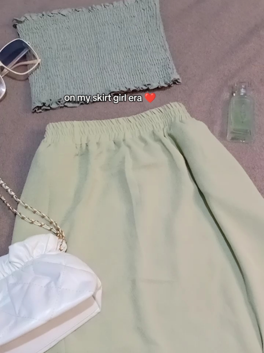 Super comfy isuot ng mga skirts na to! Perfect pang everyday use or pwede don pang beach outfit! #skirt  #longskirt  #comfyskirt  #affordableskirt  #ootdinspo  #outfitinspo 