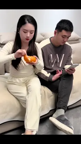 Được đấy 😂😂😂#cauchuyenvochong #vochong #iloveyou #haivui #omg #couple #haha #troll #OhNo