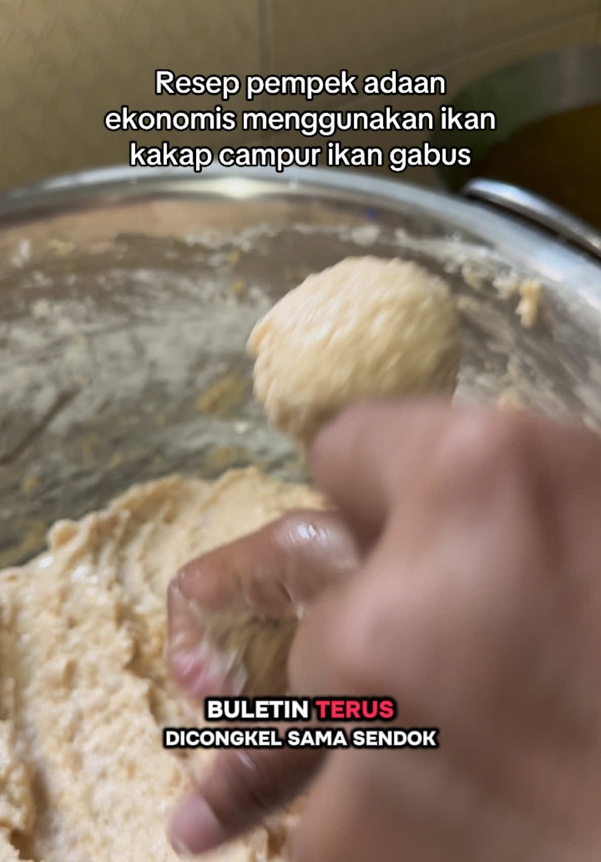 Bagi-bagi resep pempek adaan, tapi suaranya bikin ngantuk🤣🤣🤣🤣 Lebih enak lemes begini atau yang semangat kaya biasa??? #resepfinna #reseppempekadaan 