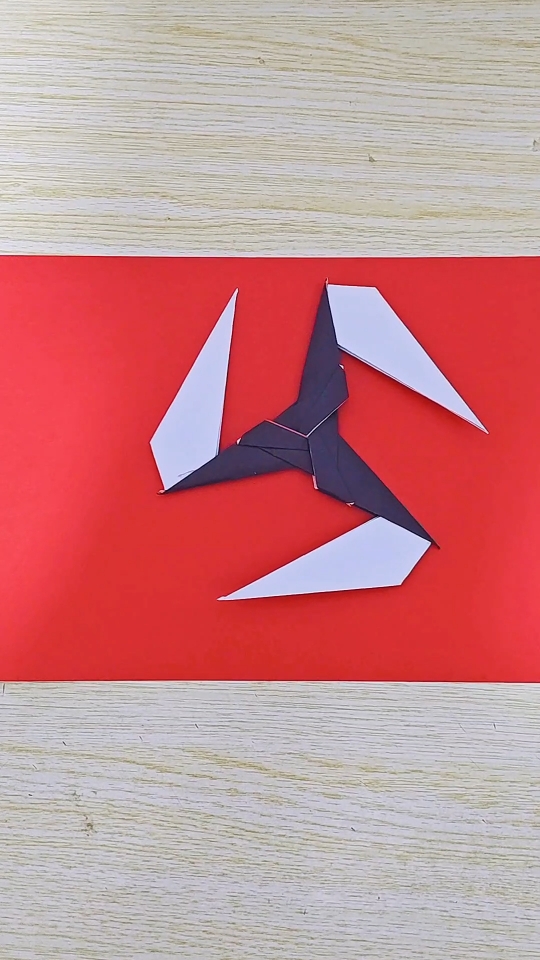 Handsome three-edged boomerang #Origami #Darts #Paper #papercraft #Handmade #boomerang #fyp 