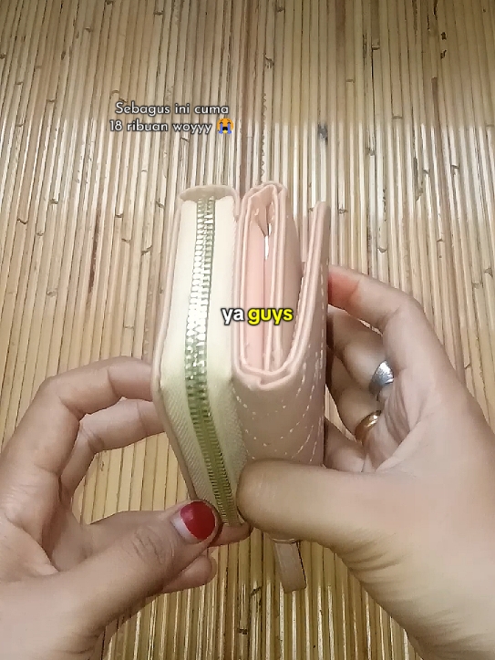 Kapan lg coba nemu dompet  sebagus ini cuma 18 ribuan aja cek keranjang sekarang #dompet #dompetmini #dompetlipat #dompetmurah #dompetwanita 