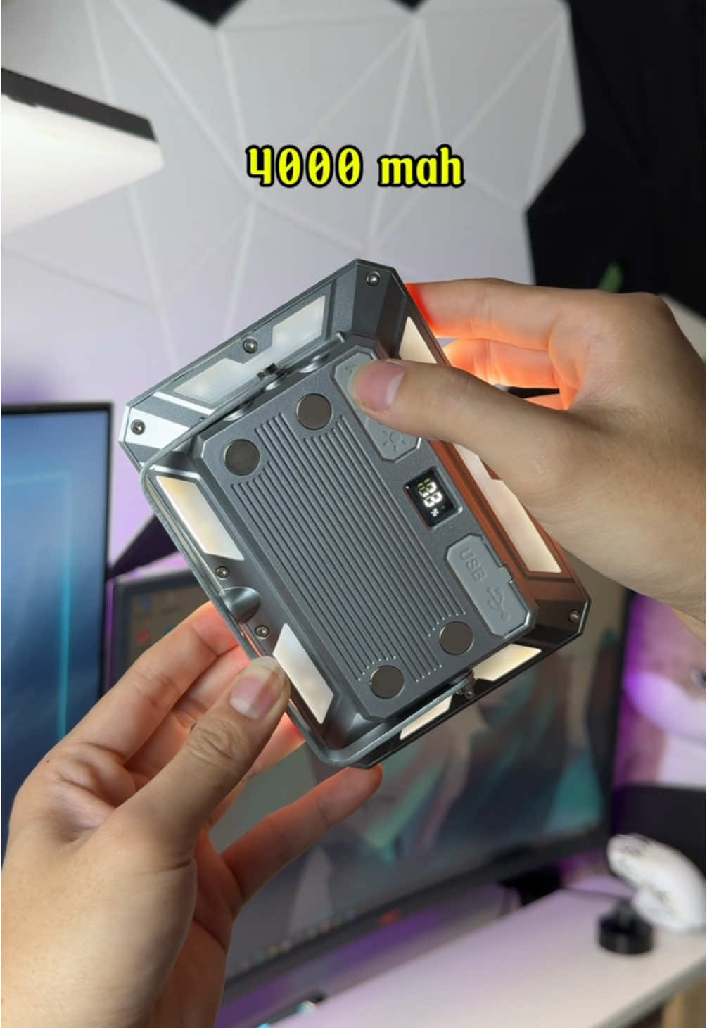 Đèn tích điện hỗ trợ ánh sáng chụp ảnh , quay phim , cắm trại câu cá ....ánh sáng mạnh, nhỏ gọn tiện lợi #denchupanh #denhotrosang 