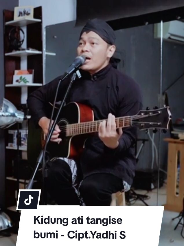 Kidung ati tangise bumi - Cipt.Yadhi S Cover by Siho #kidungatitangisebumi #yadhis #lagujowo #lagujawa #lagujawaviral #lagujowoviral #siho #siholiveacoustic 