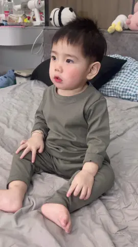 Mẹ nào thích gu màu hàn thì lựa ngay em nó nha , co giãn mềm mại lắm lunn nè #thùdongcotton#combothudong #giadinhbap 