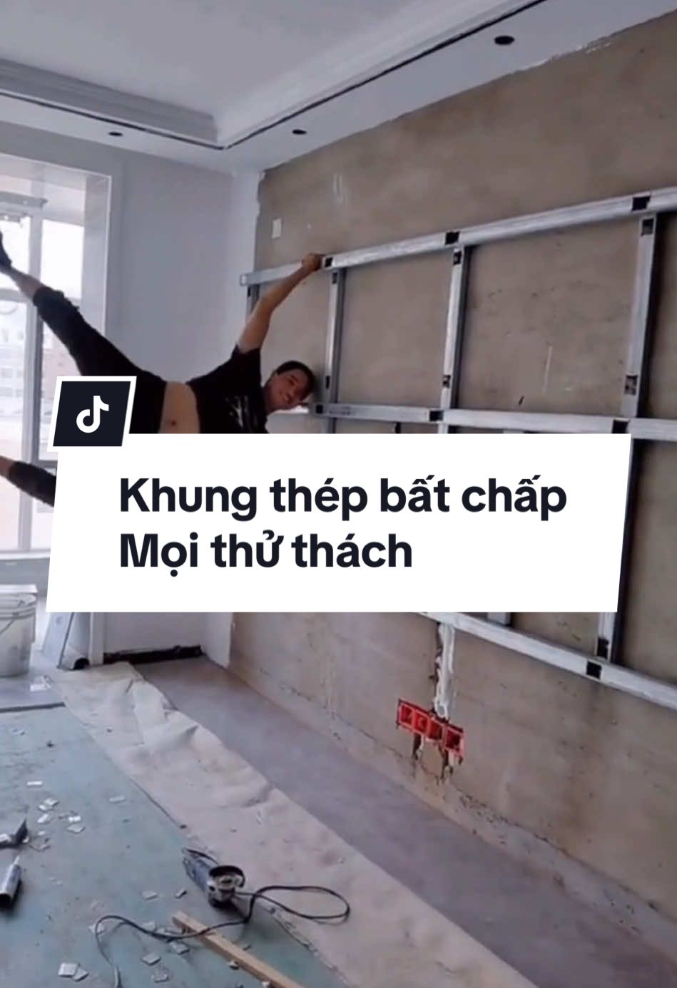 Vách Tivi khung thép bất chấp mọi thử thách #noithatdep #noithathiendai #xuhuong #thietkenoithat #noithatgo #thicongnoithat #fyp #noithat #vachtiviphongkhach #pvc 