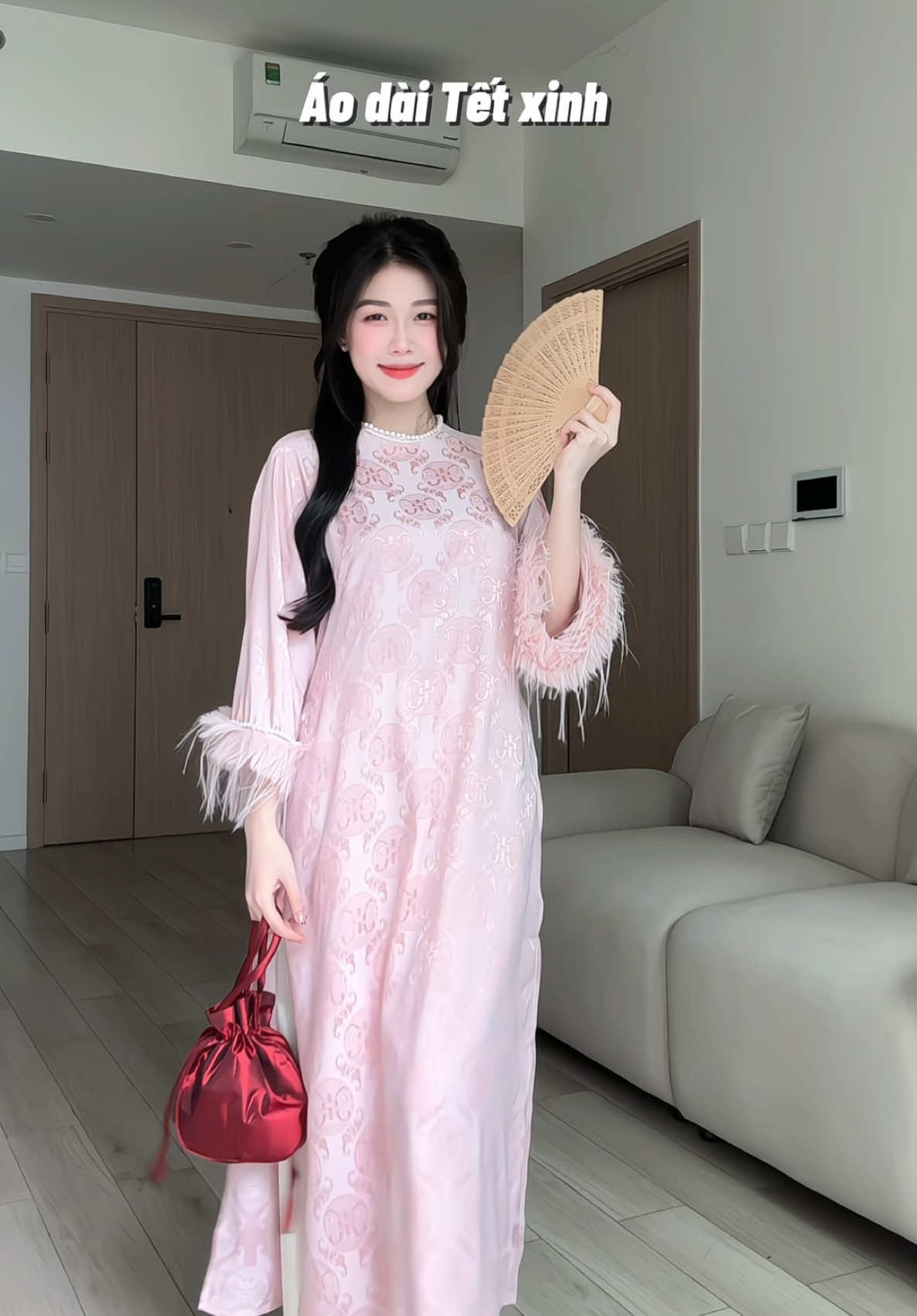 Áo dài lông vũ xinh 💓 @Delivu mommy #outfit #fyp #viral #xuhuong #goclamdep #phoidoxinh #phoidoxinh 