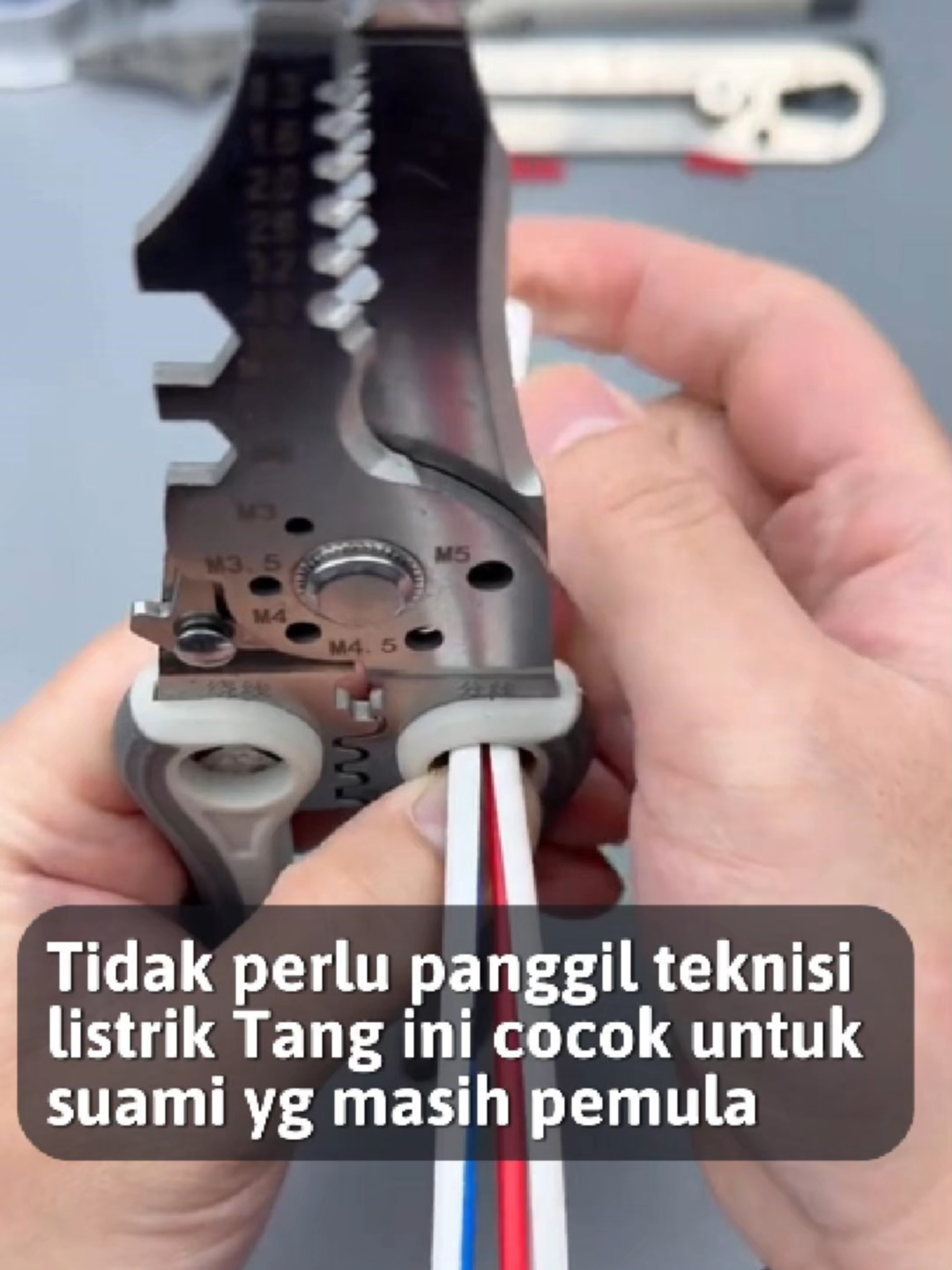 Tang kabel multifungsi cocok untuk para suami yg masih pemula #tang#kabel #perkakas #multifungsi #fyp #viral #trending #tangkabelcrimping #tanglistrik #tangmultifungsi #tangkabel