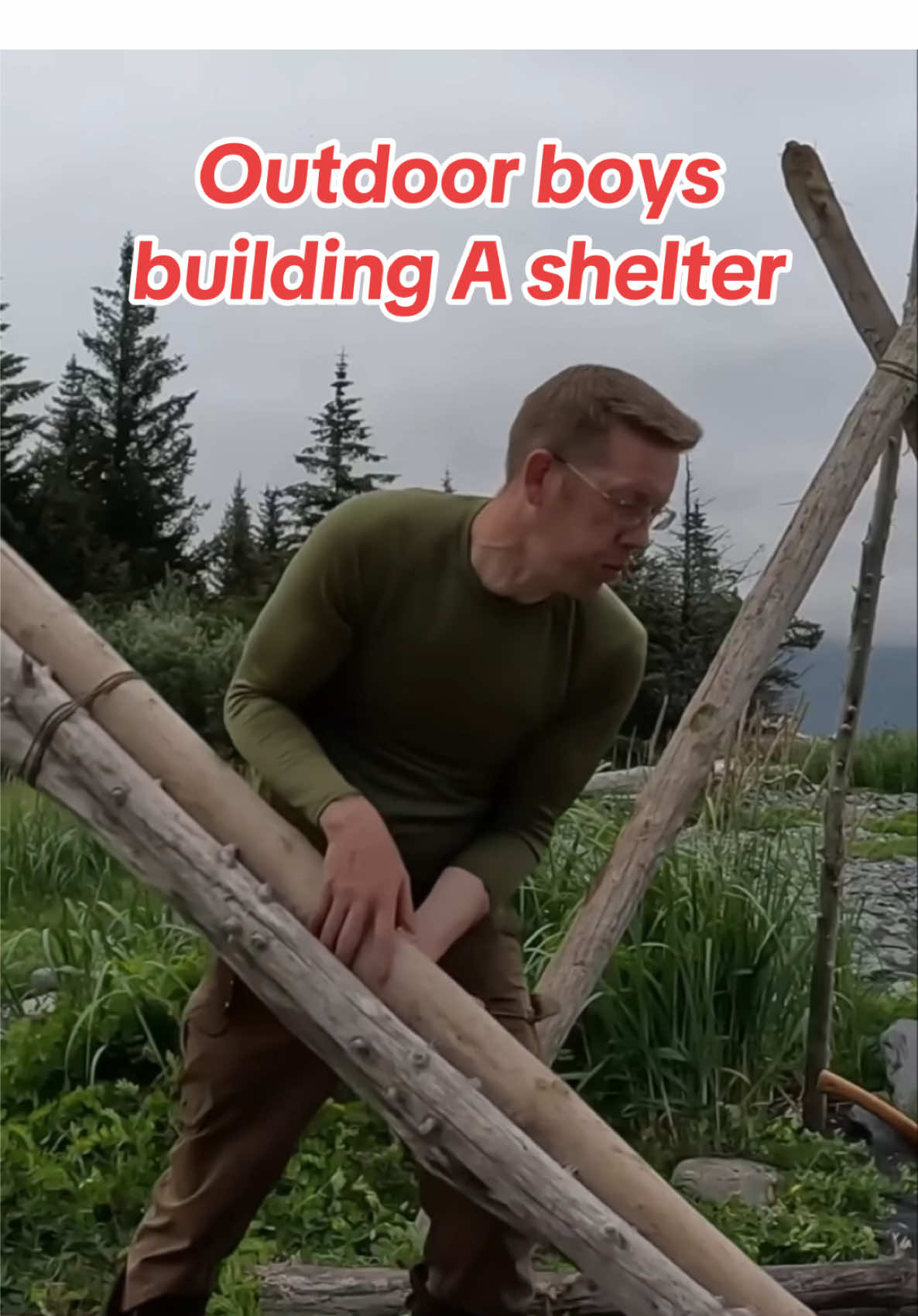 Building a shelter on a rocky beach before it gets dark. ##outdoorboys##camping##campinglife##tentcamping##campfire##bushcraft##fyp