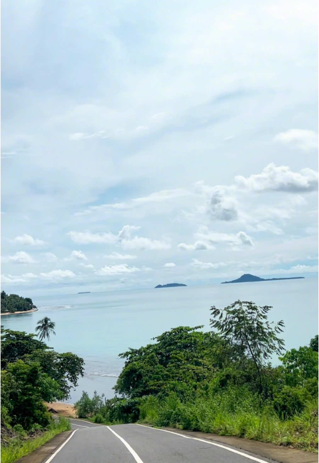 Jalan baru Pantai Carocok, Painan, Sumatra Barat 😍🫶🏻🩷 #SerunyaLiburan #pantaicarocok #pantaisalido #pantaicarocokpainan #pantaisalidopainan #painan #kambang #pantaipesisirselatan #pesisirselatan #sumatrabarat #pantai #pantaivibes #liburandipantai #beach #beachvibes #beachday #pantaihealing  #batam #jalanjalan #jalanjalantraveling #liburan #liburanhemat #liburancheck #liburanseru #liburannih #perjalanan #perjalanwisata #perjalananwisata2024 #wisata #bintan #pekanbaru #sumbar #sumbartiktok #sumbarrancak #sumatrabarat #sumatrabaratpunyacerita #sumatrabaratfyp #pulkam #pulangkampung #pulkam_kampung #padang  #bukittinggi #pesisirselatan #pesisirselatansumbar #pesisirselatansejutapesona #painan #kambang #lengayang #lengayangkambang #lengayanglakuak #kampunghalaman #anakpku #merantau #ketanjungpinang #bintan #pantaibintan #bintanbeach #pantaikepri #kepri #kepribintan #tanjungpinang #fyp #fypage #fyppppppppppppppppppppppp #masukfyp #masukfypdong #masukfypmu #masukfyppls #beranda #berandatiktok #berandafyp #berandafypシ #masukberanda #masukberandagak #masukberandamuu #masukberandafypシ 