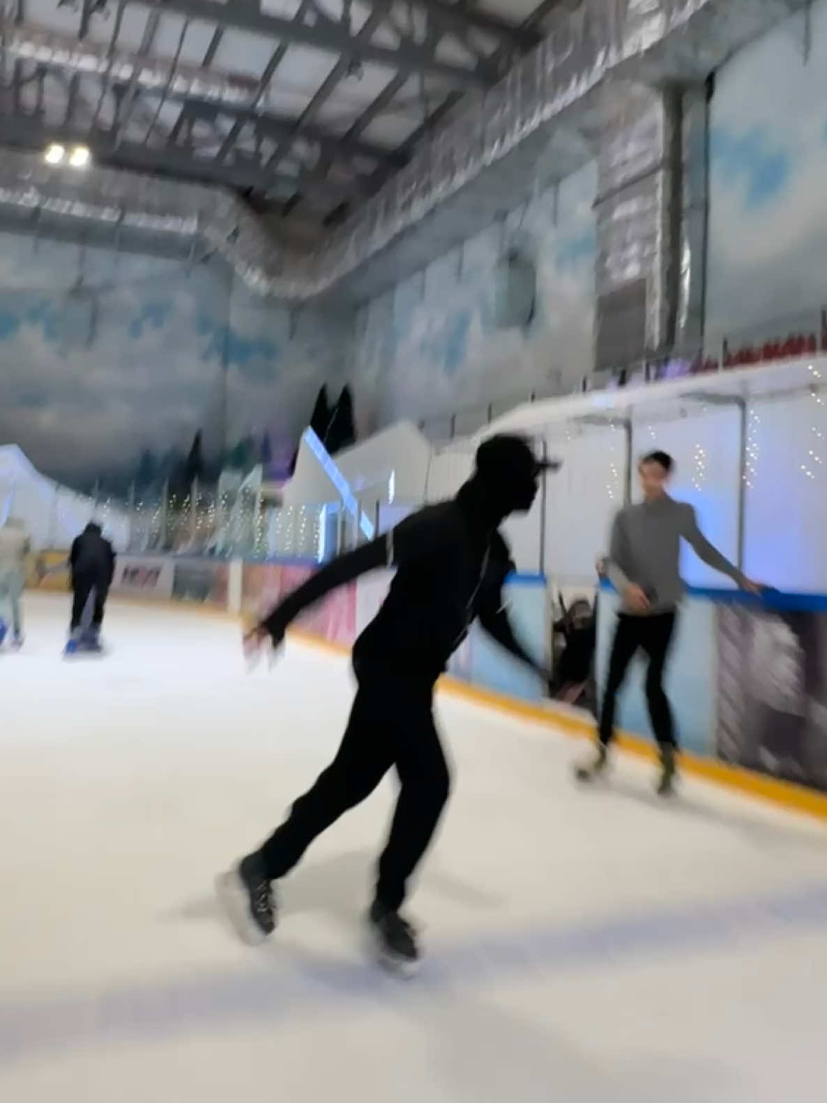 @Weak hero🥷🏻 @ulugbek_utm @ramziddinov07 @ICE RINK 🇺🇿⛸️ #patnoire #patnoire95 #cameraman #IceSkating #fyp #рекомендации 