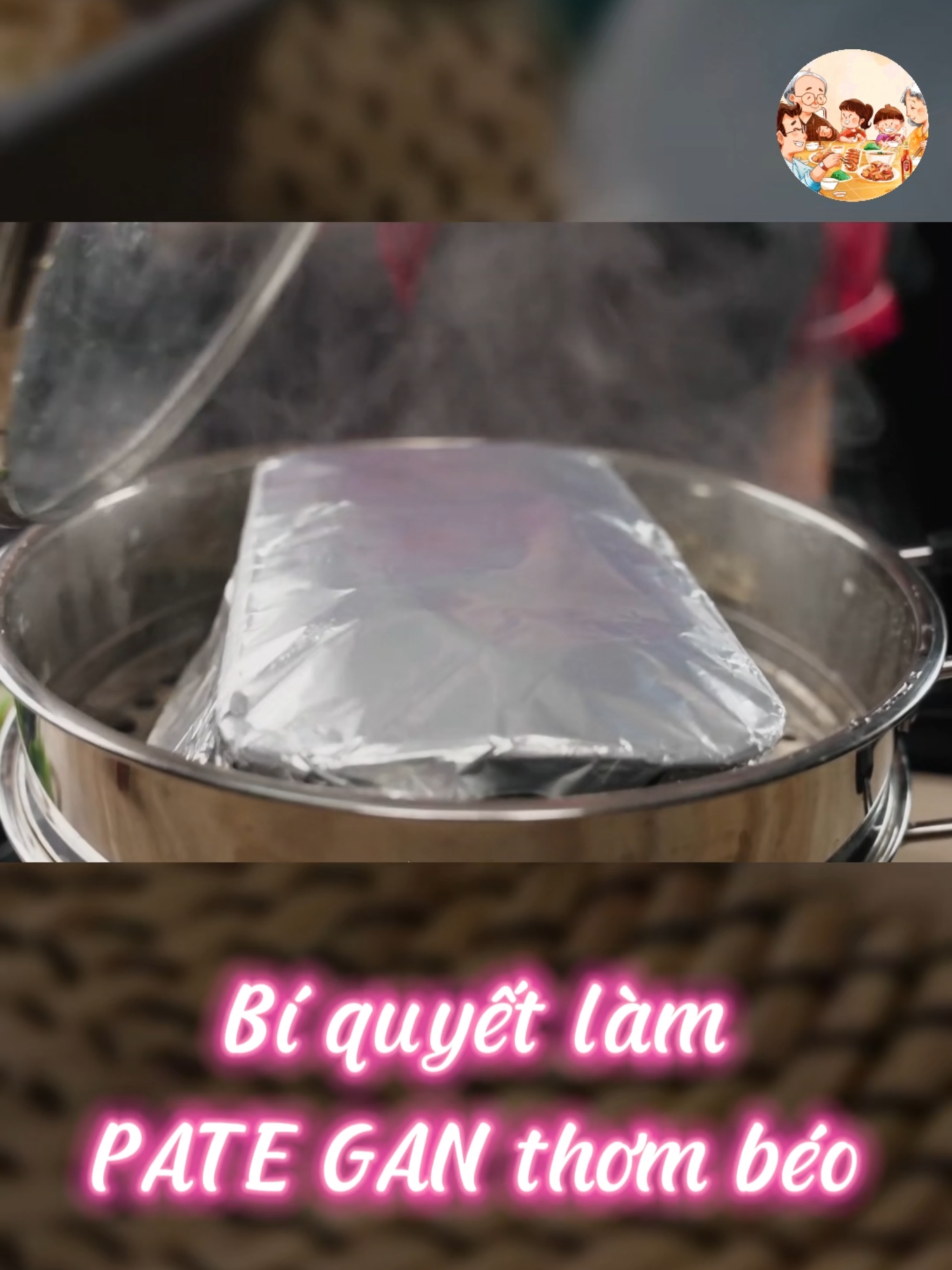 BÍ QUYẾT LÀM PATE GAN THƠM BÉO🤤 🤲Pate gan là một món ăn phổ biến có nguồn gốc từ ẩm thực châu Âu, thường được làm từ gan động vật (như gan heo, gan gà hoặc gan vịt), kết hợp với mỡ, thịt, gia vị và các nguyên liệu như hành, tỏi. Gan được xay nhuyễn, trộn đều, sau đó nấu chín hoặc hấp để tạo nên một hỗn hợp mềm mịn, thơm ngon.  Pate thường được dùng kèm với bánh mì, salad hoặc làm nguyên liệu trong các món ăn khác. Món ăn này hấp dẫn bởi hương vị béo ngậy, thơm lừng, phù hợp với nhiều phong cách ẩm thực 😋 Cre: Cô Ba Bình Dương #angimoingay #pategan #AmthucViet #monngonmoingay