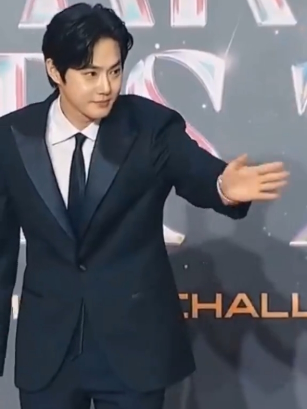 SUHO at ‘Asia Artist Awards 2024 (AAA) 😭❤️ ( Red Carpet’ in Bangkok, Thailand 🇹🇭 ) #suho #exo #exol 