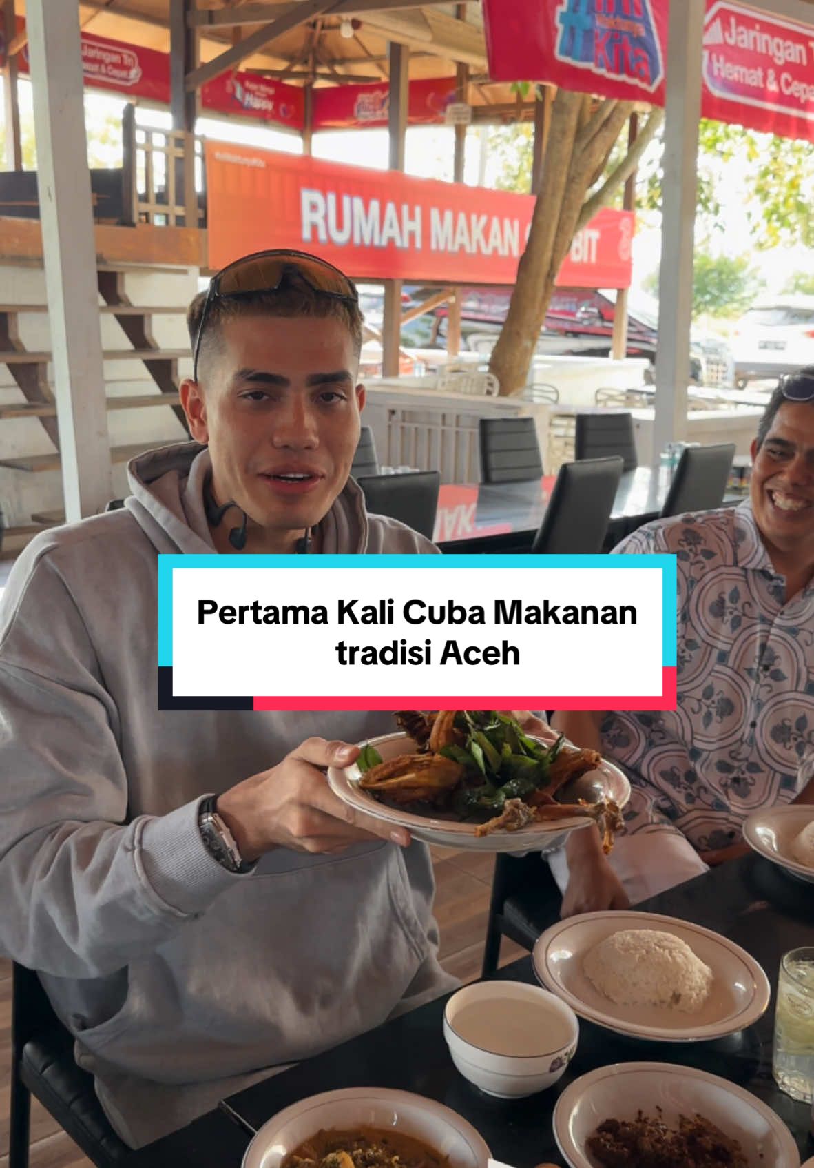 Pertama Kali Cuba Makanan Tradisi Aceh #aisarkhaledd #aisarsultanmalaysia #indonesia #aceh #masukberanda 