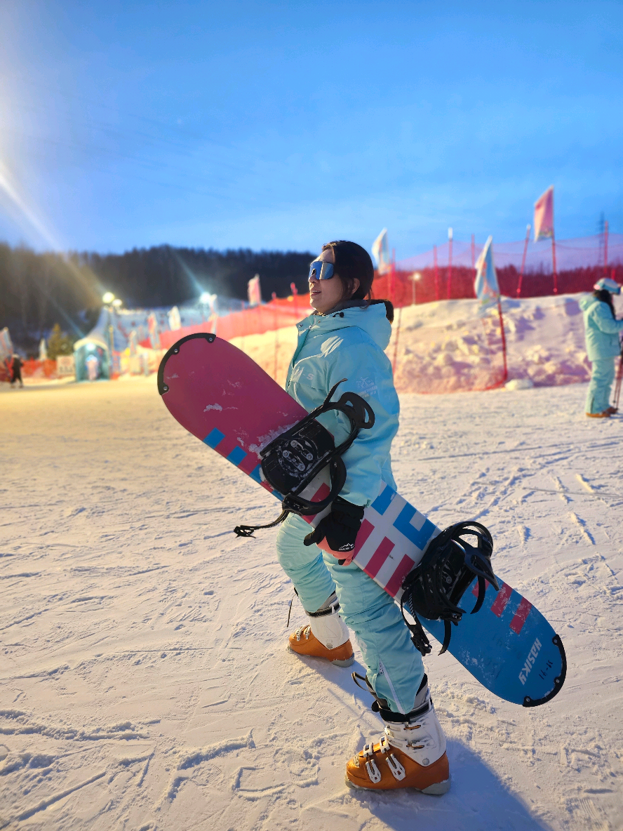 Things to do at 📍Yabuli Ski Town #yabuliski #china #harbin #travelchina #chinaski 