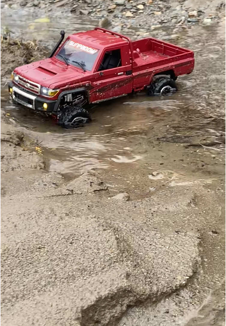 Land Cruiser LC79 ❤️ #rc #foryou #fyp #4x4 ##scale #model #realistic #rccar #offroad #viral #crawling #offroading #crawler #hobby #toyota #lc79 #mn82 