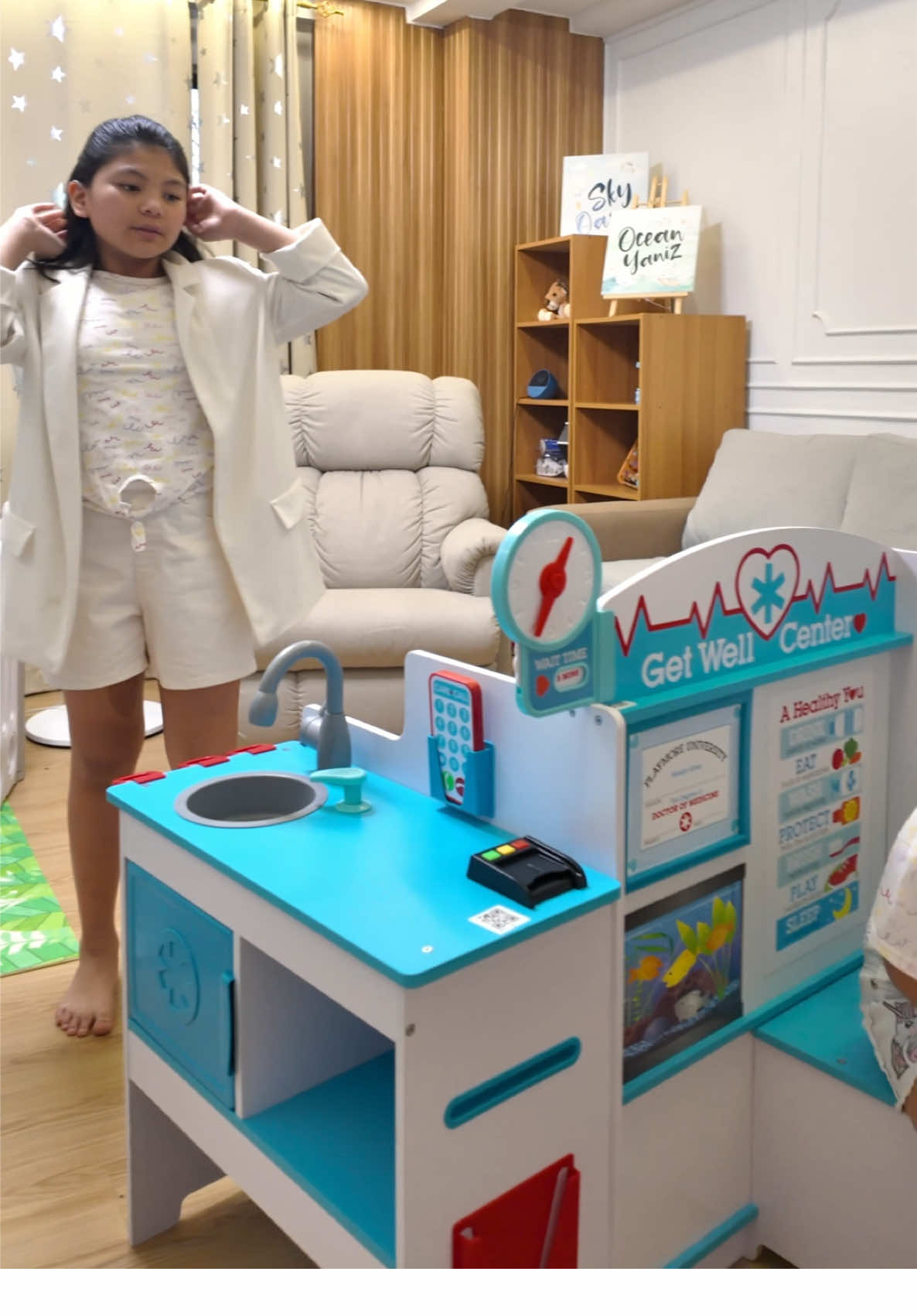 We are a huge fan of #PretendPlay and one of my girls’ favorite is playing doctor and patient! 😊🩺👩🏻‍⚕️ Look at this @Melissa & Doug ctivity Center from @Ogalala 😍 It’s definitely the ultimate pretend doctor play for kids! Even the twins (and I) have so much fun playing roles here. 😄👍🏻 To make the season of giving even more special, let’s choose toys that do not only entertain but also encourage exploration and imagination. 🎁✨ #PurposefulFamilyPlay #OgalalaKids #OgalalaWorld #MelissaAndDoug #OgalalaFam #YshaAndYana #dyosathemomma #kids #toysforkids #giftideaforkids #fyp 