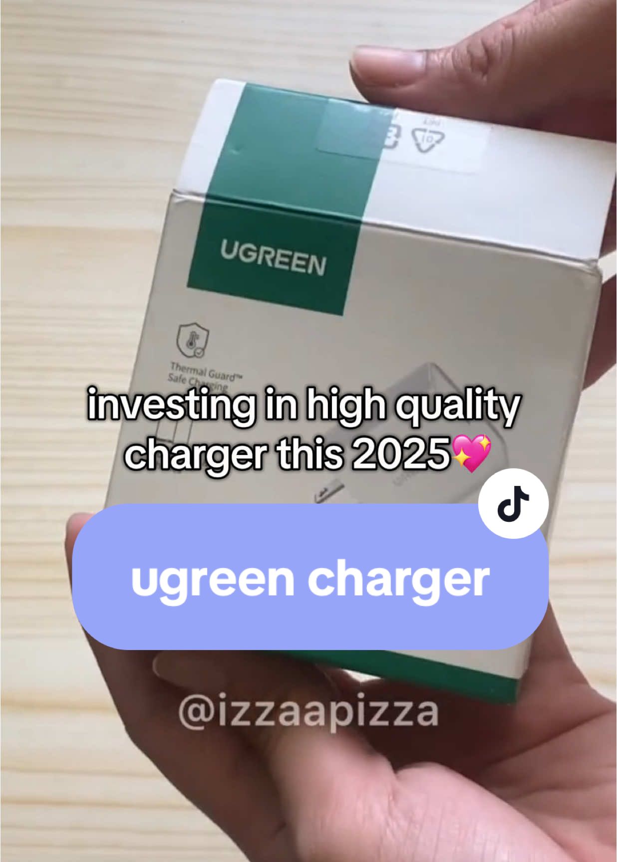 this is your sign to buy a high quality and fast charging adapter and cable from ugreen💚 #fyp #foryou #ugreen #ugreenfastcharging #ugreencharger #fastcharger #iphonecharger 