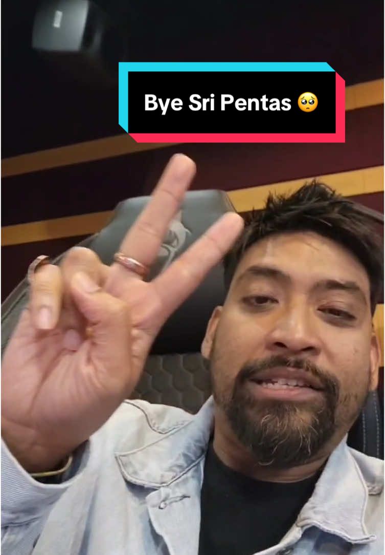 Nak kongsi sikit dengan korang, yang harini hari terakhir Fly FM LIVE dekat Studio Sri Pentas yang wujud since 1995. Walaupun aku agak baru dekat sini, tapi aku rasa sedih sikit untuk tinggalkan studio ni.  Tapi korang jangan risau, kitorang akan live dekat studio baru Isnin depan. Nantikan story2 dari kami! ✨ Tahun baru studio baru guyss! #EHFly #HaniffHamzah #SembangEntertainment #TikTok #TikTokMalaysia @Fly FM Malaysia 