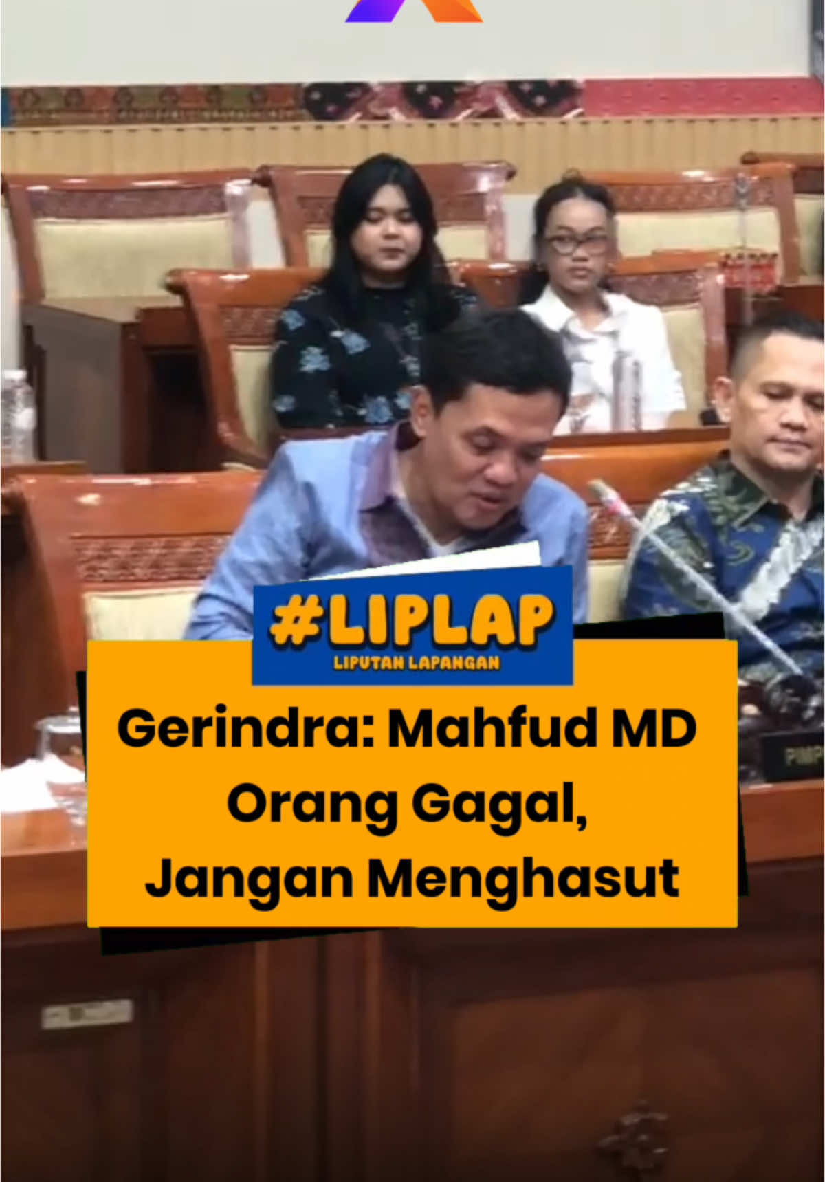 Ketua Komisi III DPR RI, Habiburokhman, menyebut Mahfud MD sebagai ‘orang gagal’ dalam penegakan hukum, menyusul kritik Mahfud terhadap wacana pengampunan koruptor melalui mekanisme denda damai.  Mahfud MD menegaskan, gagasan tersebut bertentangan dengan hukum pidana Indonesia dan menyerukan pengesahan UU Perampasan Aset sebagai solusi lebih relevan.  #PenegakanHukum #Korupsi #MahfudMD #Habiburokhman #akuratco 