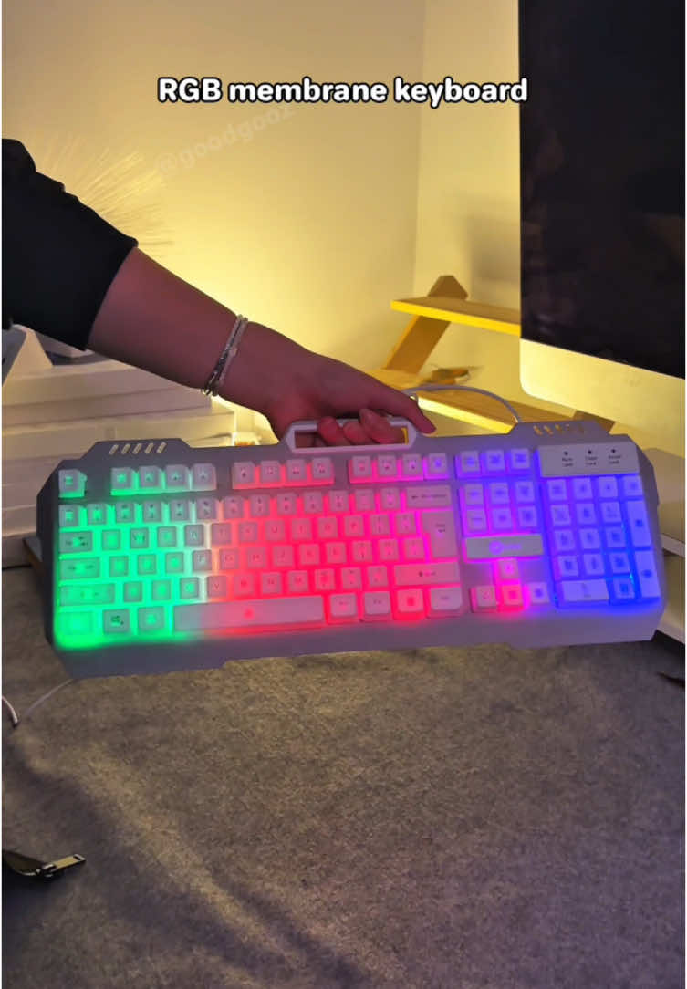 Compact colorful and ready to go #keyboard #protable #goodgooz #TikTokShop #tiktokshopfinds #tiktokshopnewyearaura #tiktokshoplastchance #spotlightfinds #newyeargift #goodstuff #flashsale 